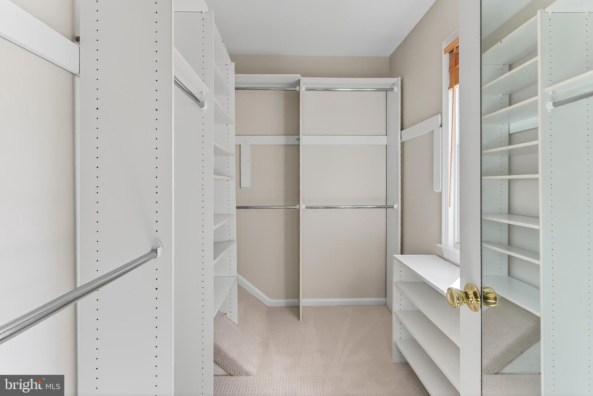 DUNN LORING VILLAGE - Residential