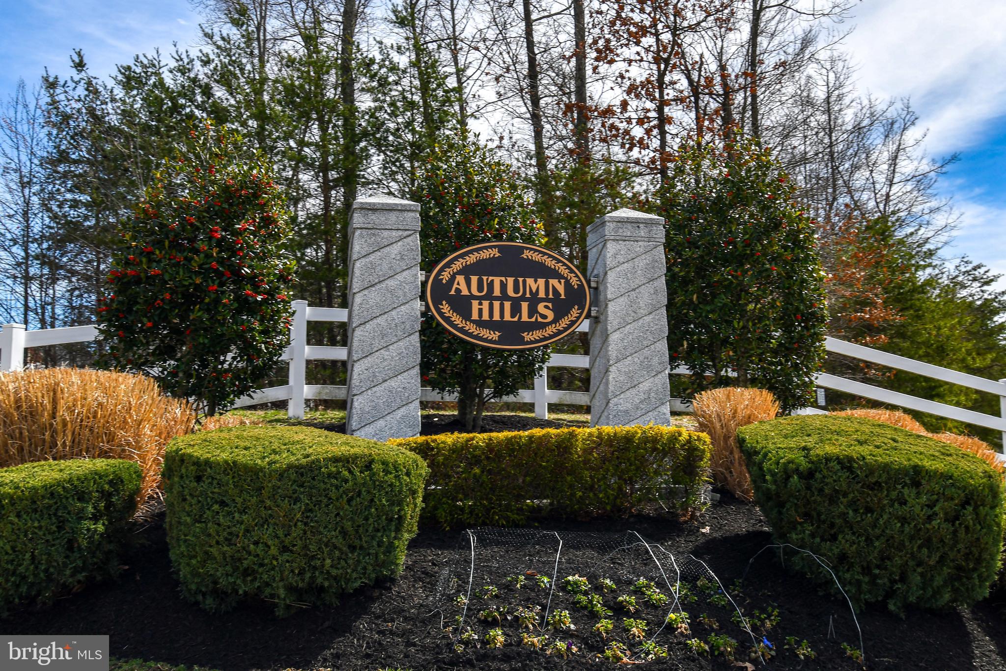 AUTUMN HILLS - Residential