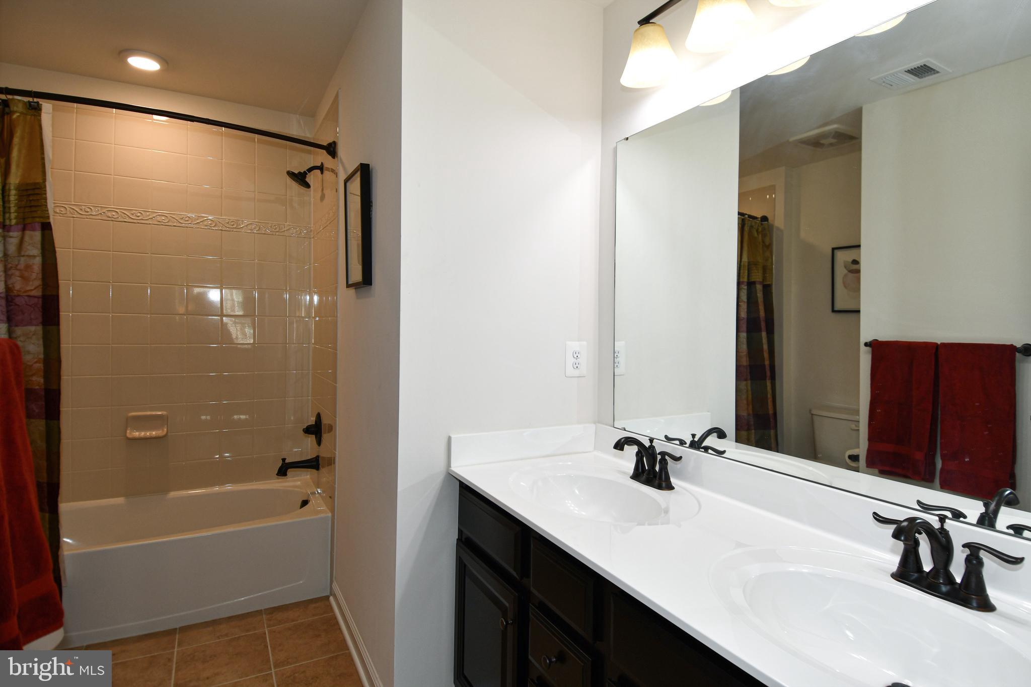 AUTUMN HILLS - Residential