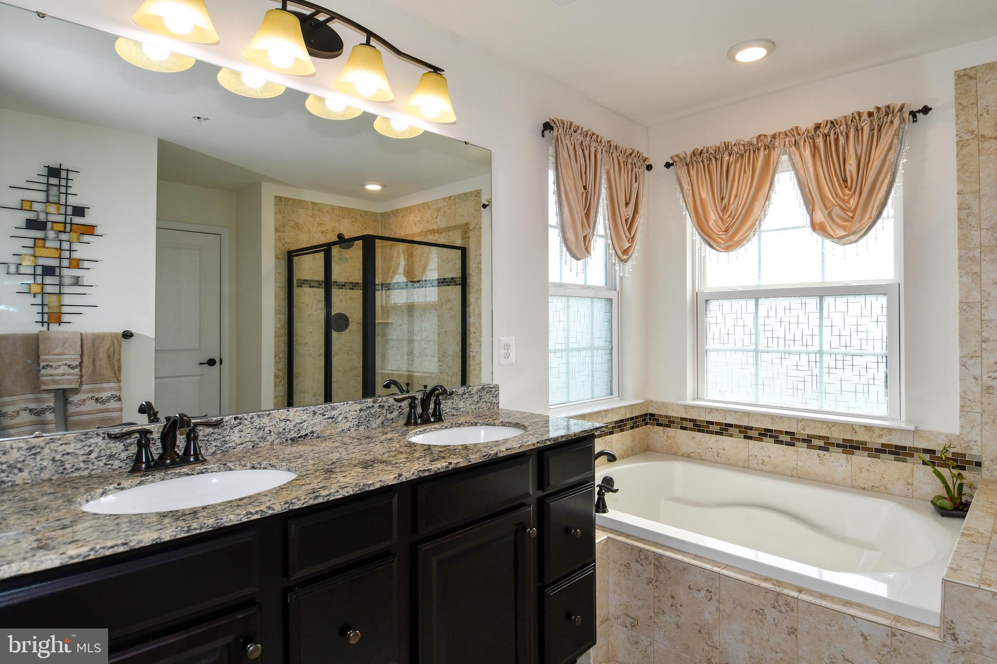 AUTUMN HILLS - Residential