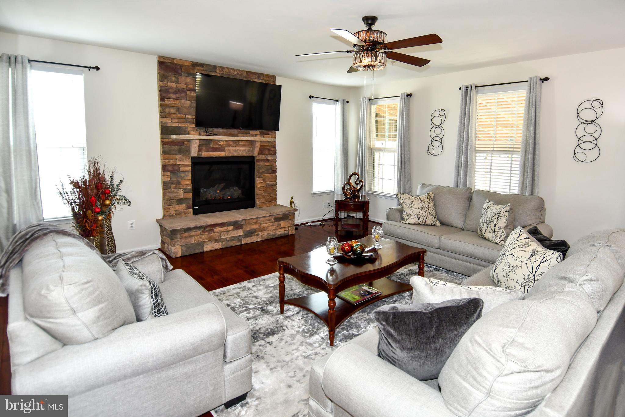 AUTUMN HILLS - Residential