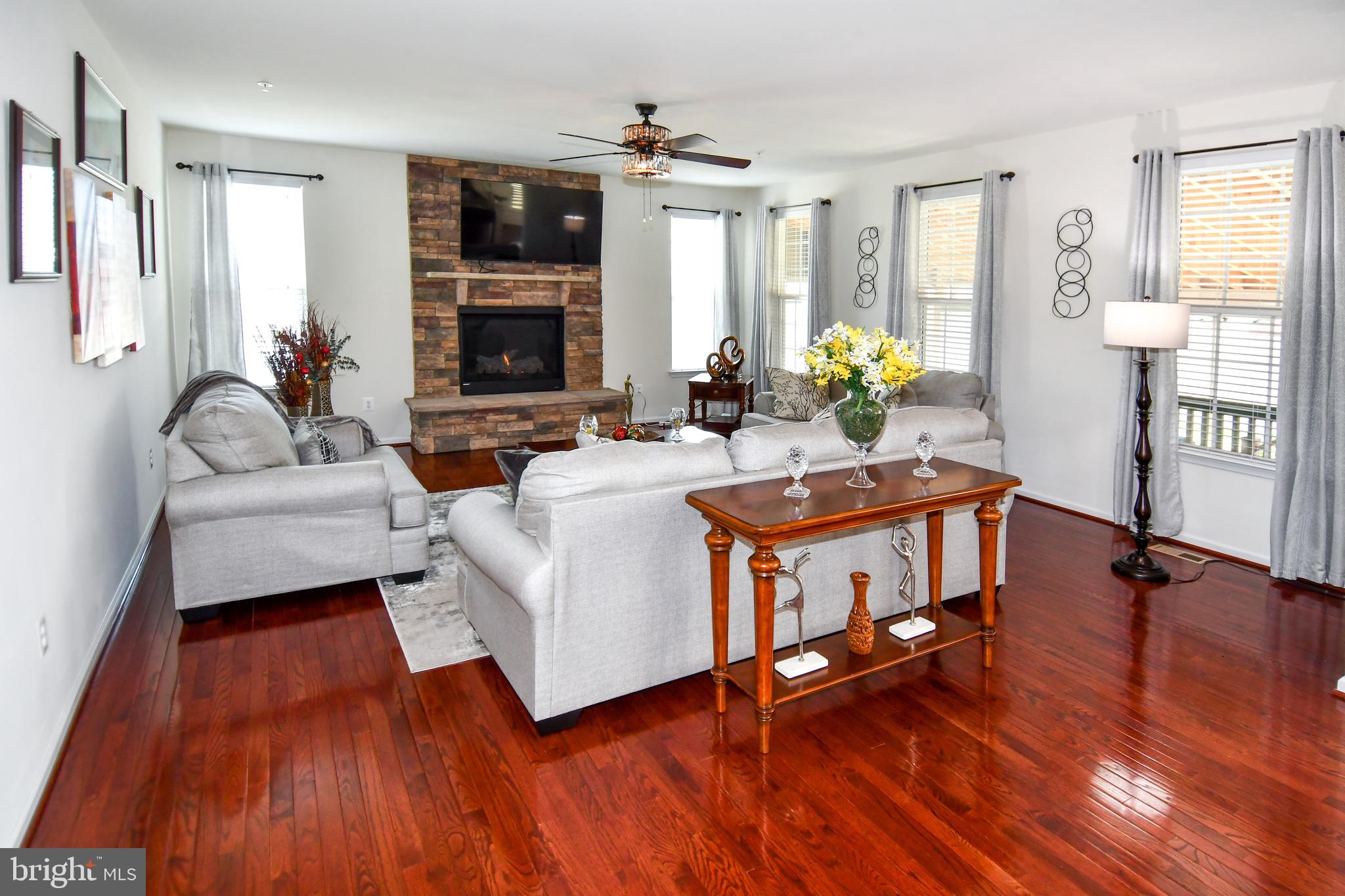 AUTUMN HILLS - Residential