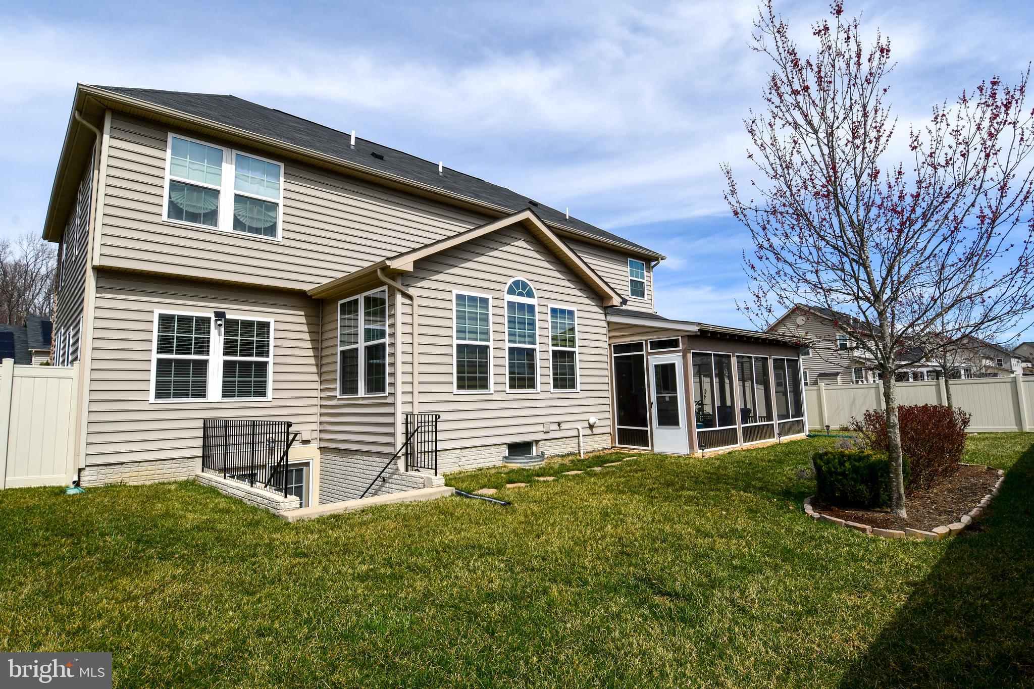 AUTUMN HILLS - Residential