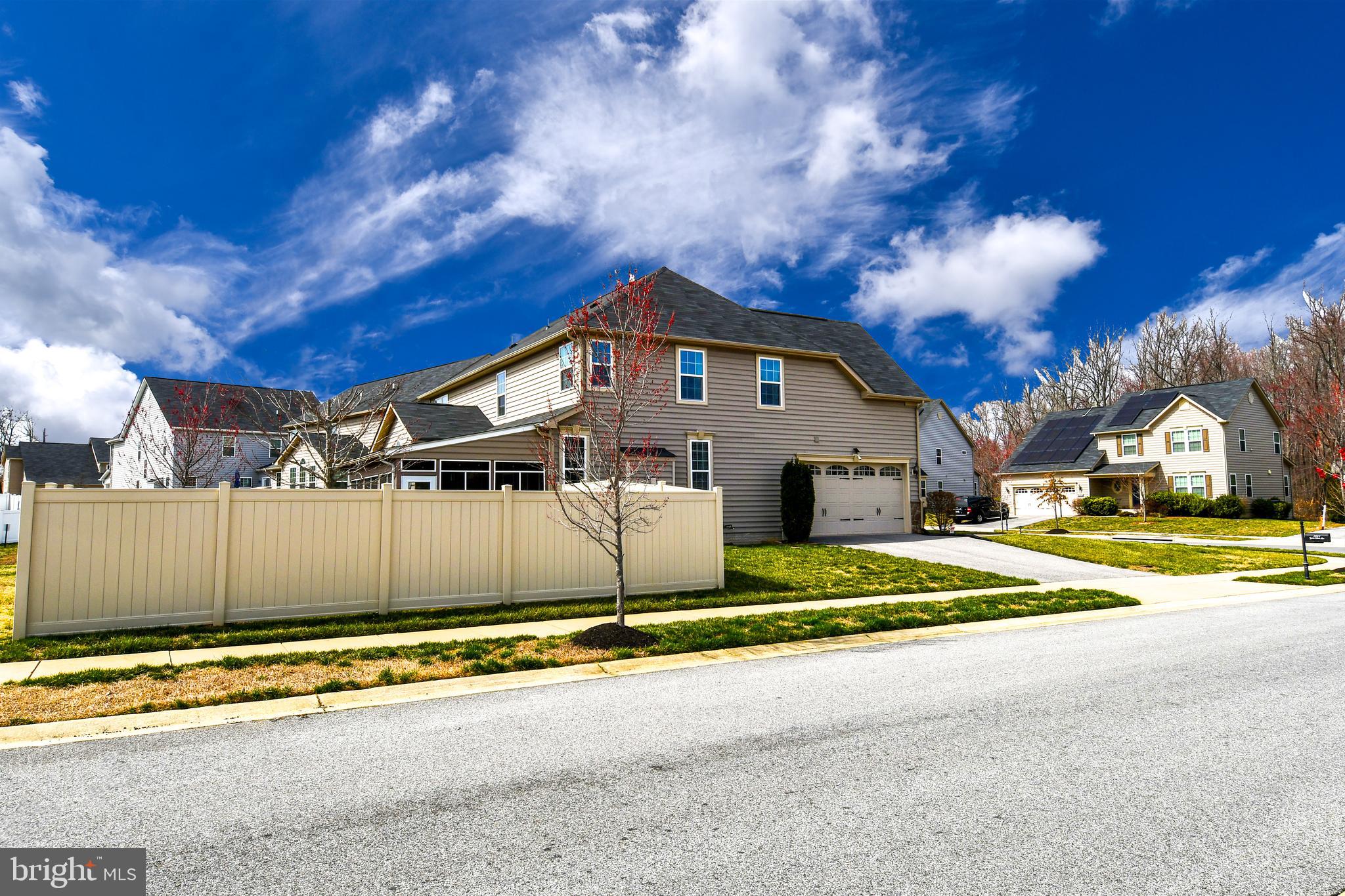AUTUMN HILLS - Residential