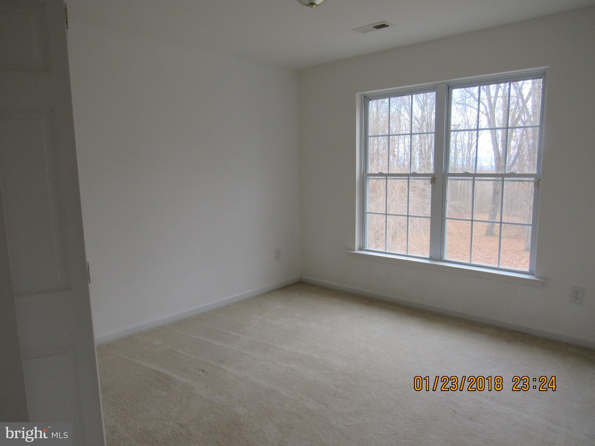 REYNARDS CROSSING - Residential