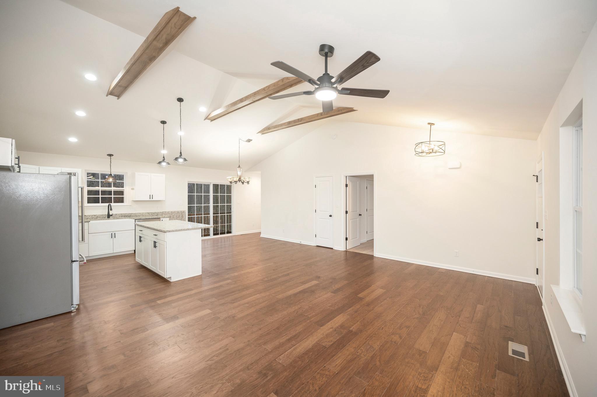 OAKWOOD LAKE ESTATES - Residential