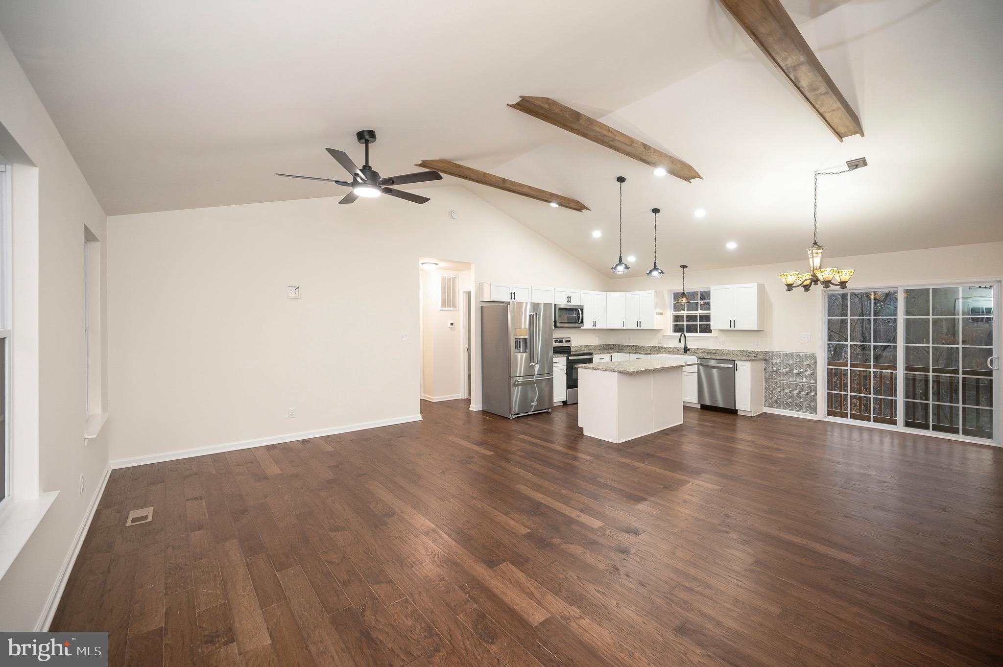 OAKWOOD LAKE ESTATES - Residential