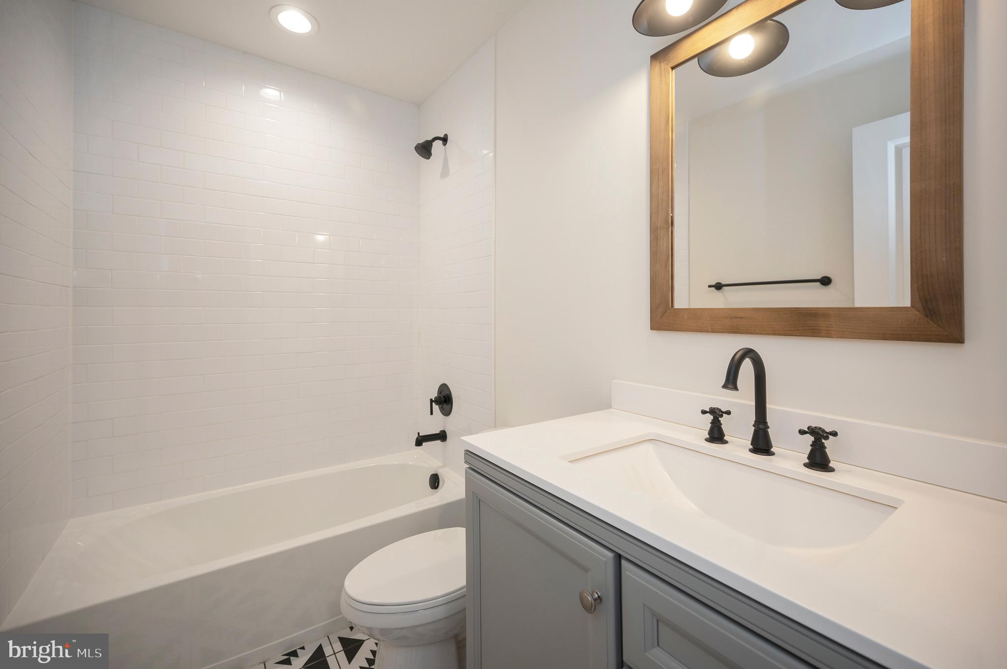 OAKWOOD LAKE ESTATES - Residential