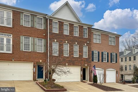 8378 OLD VICARAGE STREET LORTON VA 22079