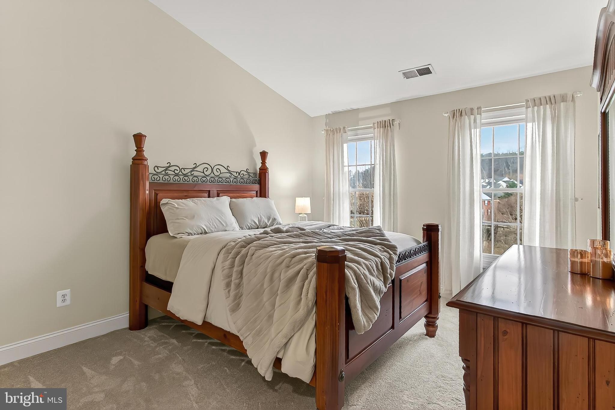 LORTON VALLEY NORTH - Residential