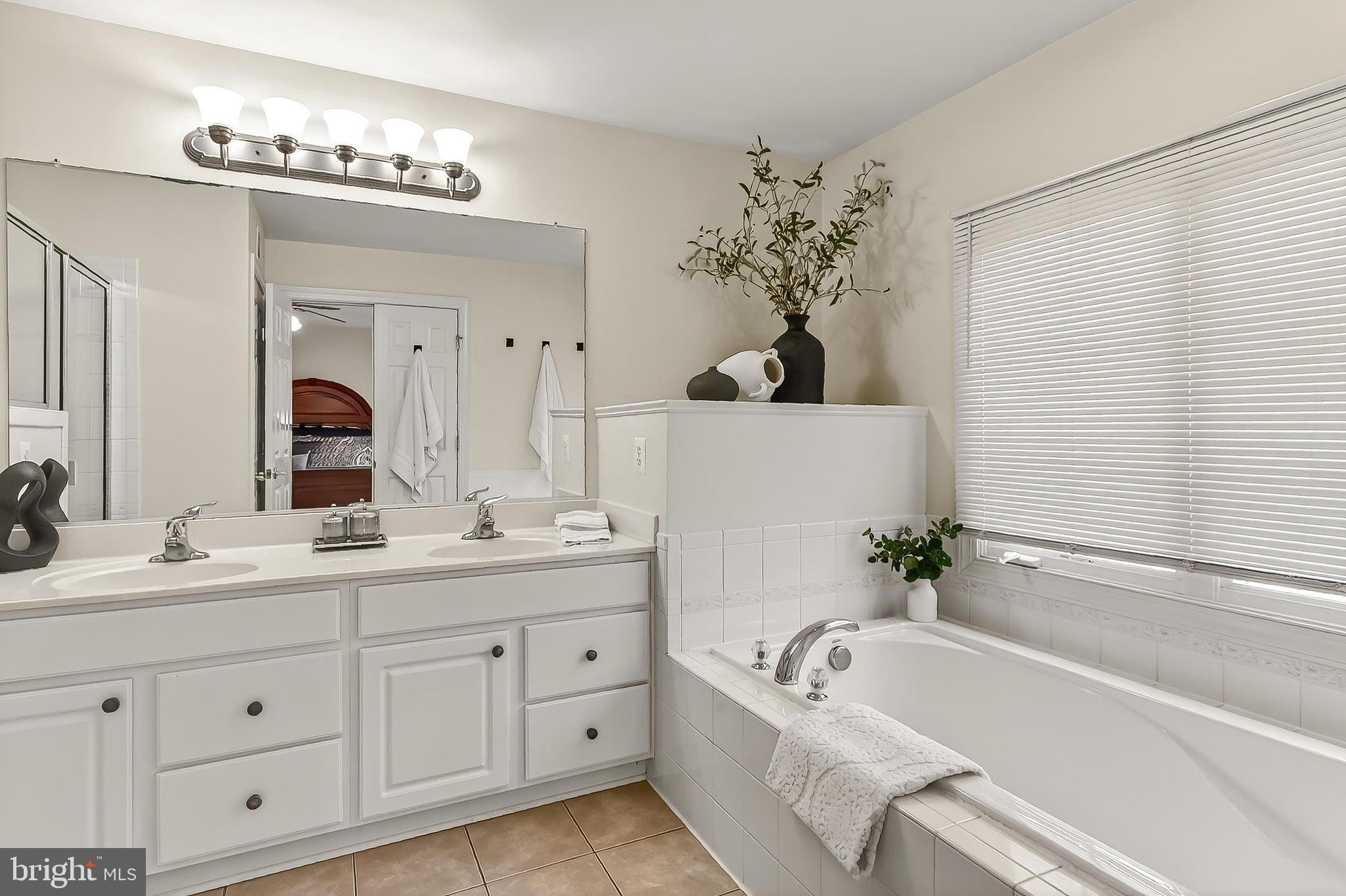 LORTON VALLEY NORTH - Residential