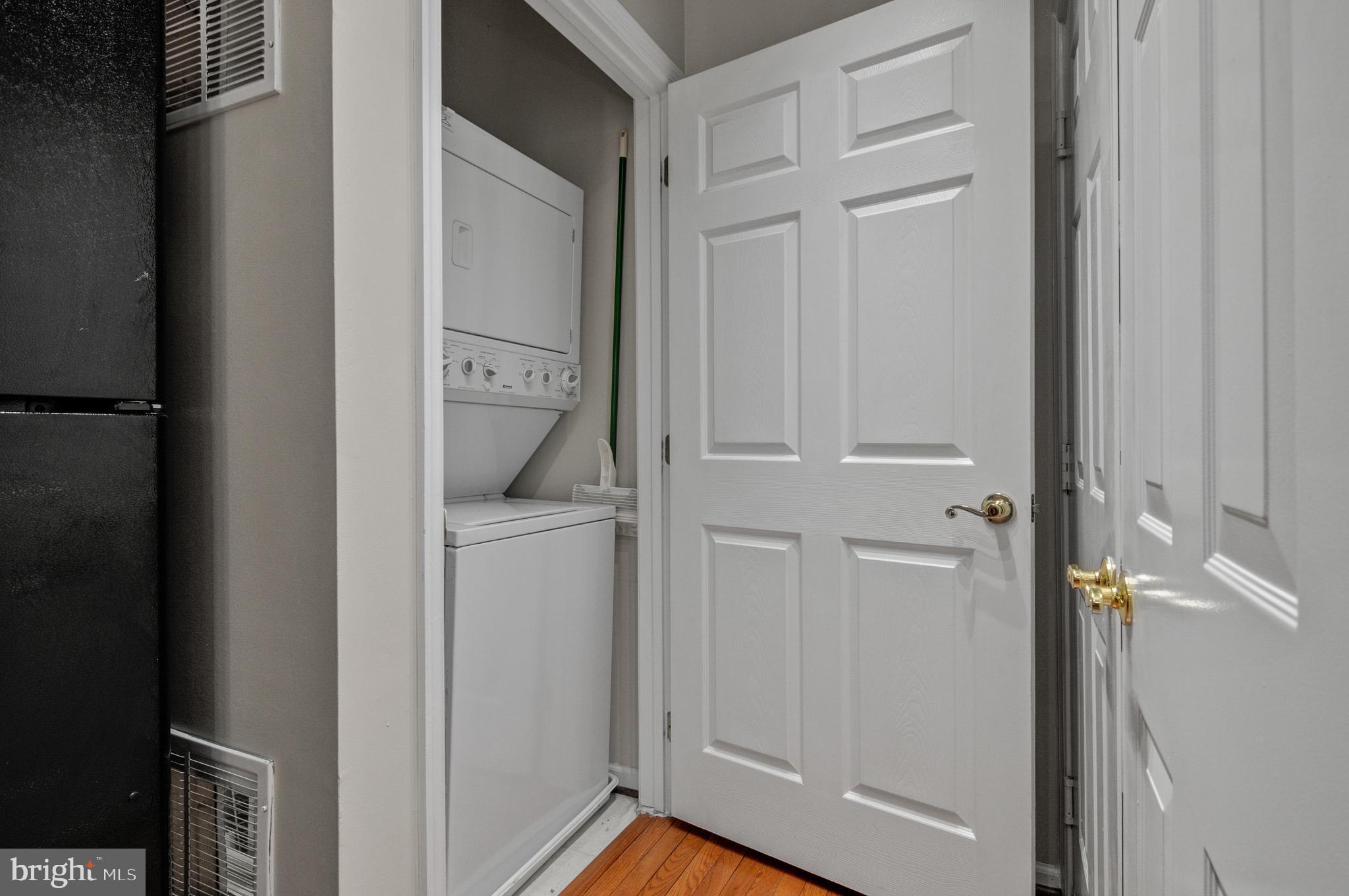 WILLOW OAKS - Residential Lease