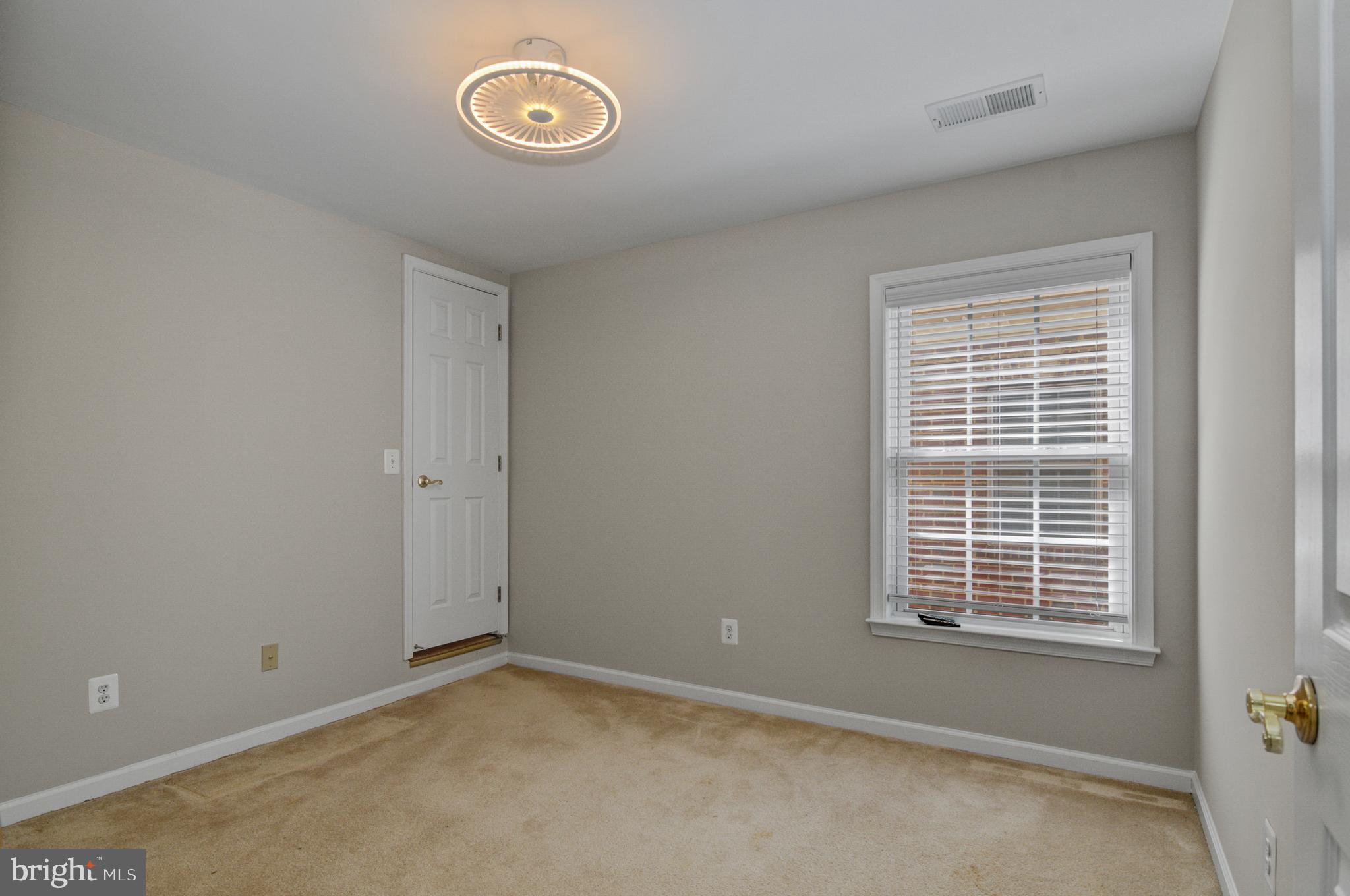 WILLOW OAKS - Residential Lease