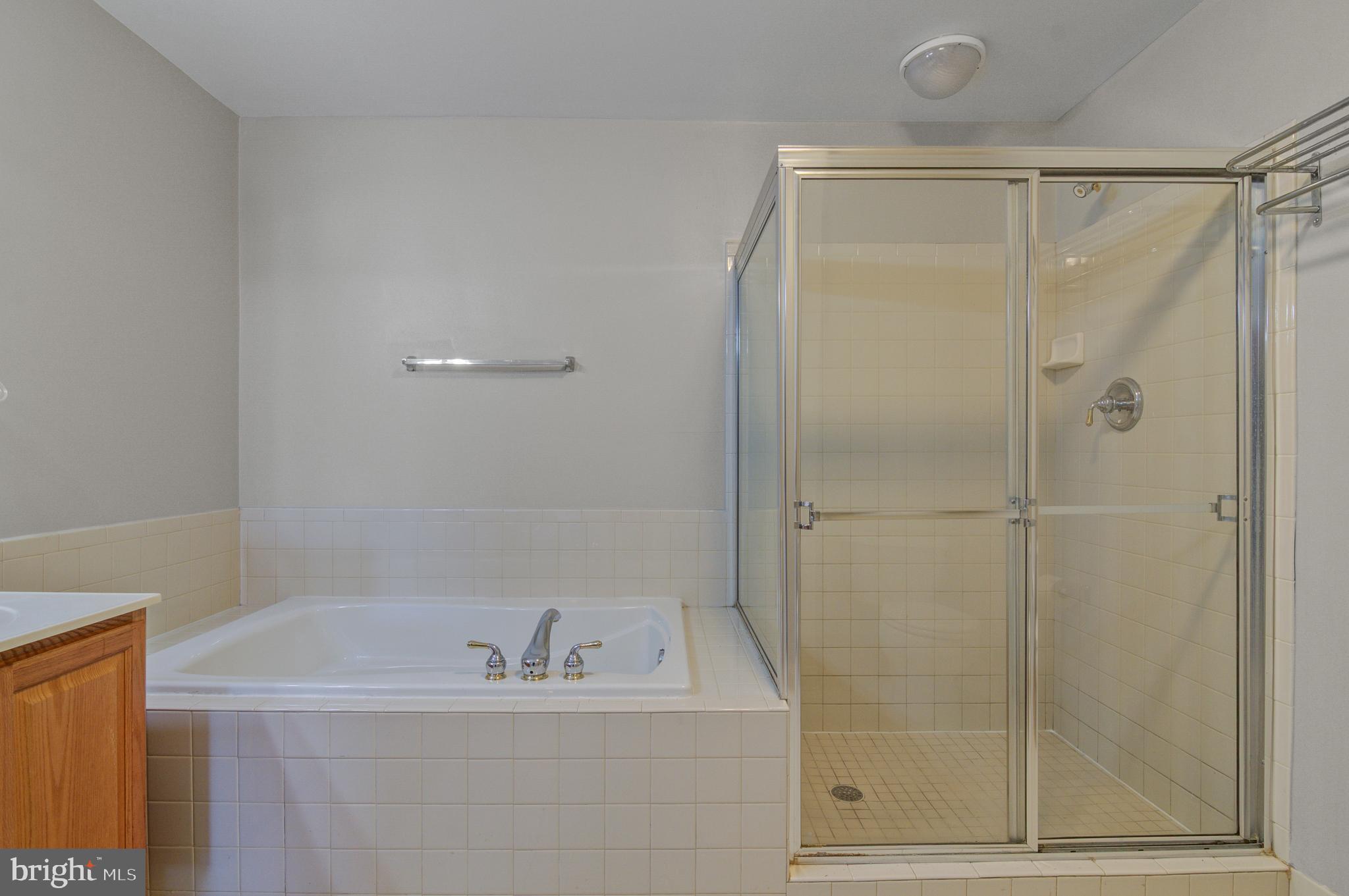 WILLOW OAKS - Residential Lease