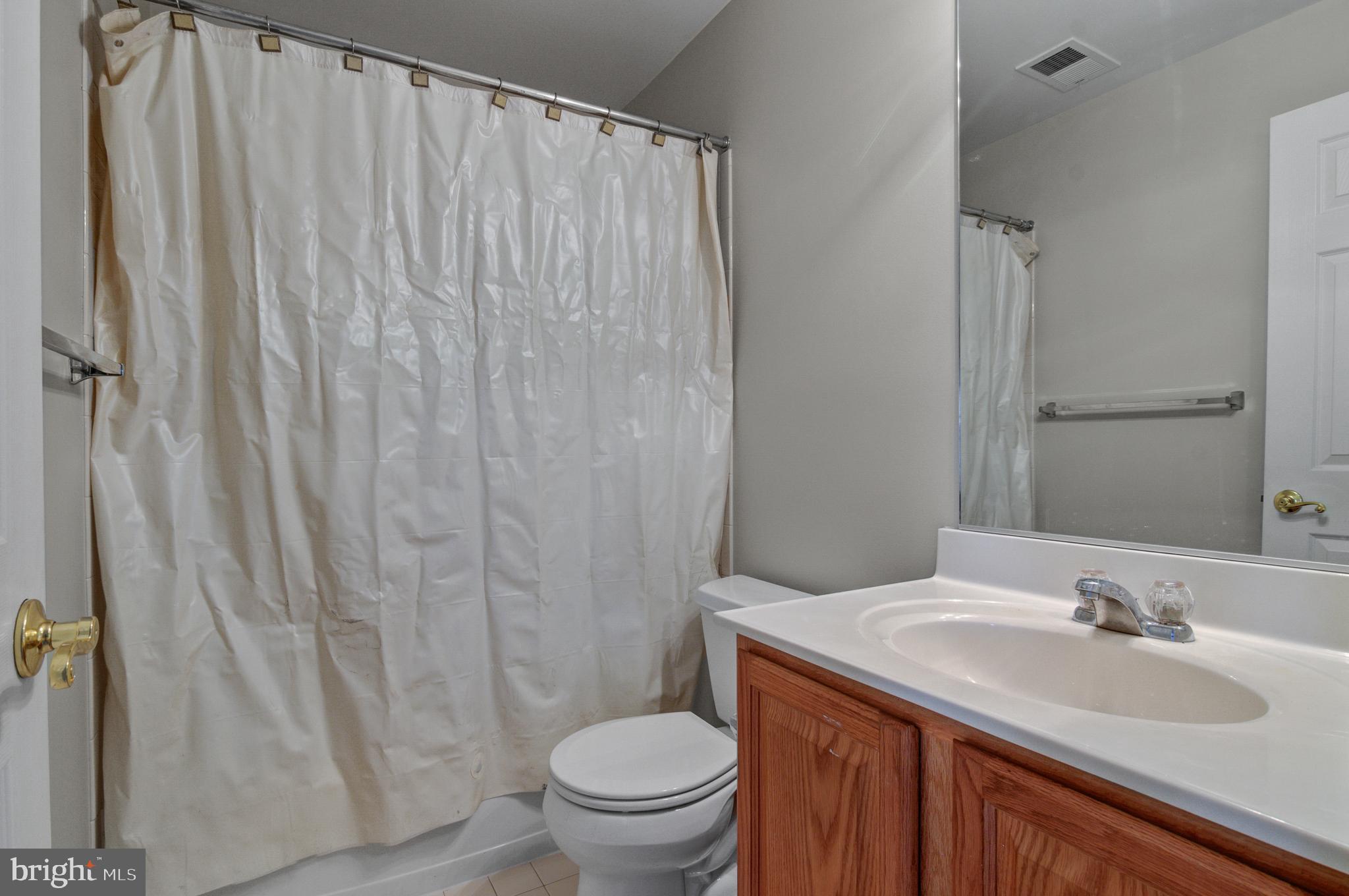 WILLOW OAKS - Residential Lease