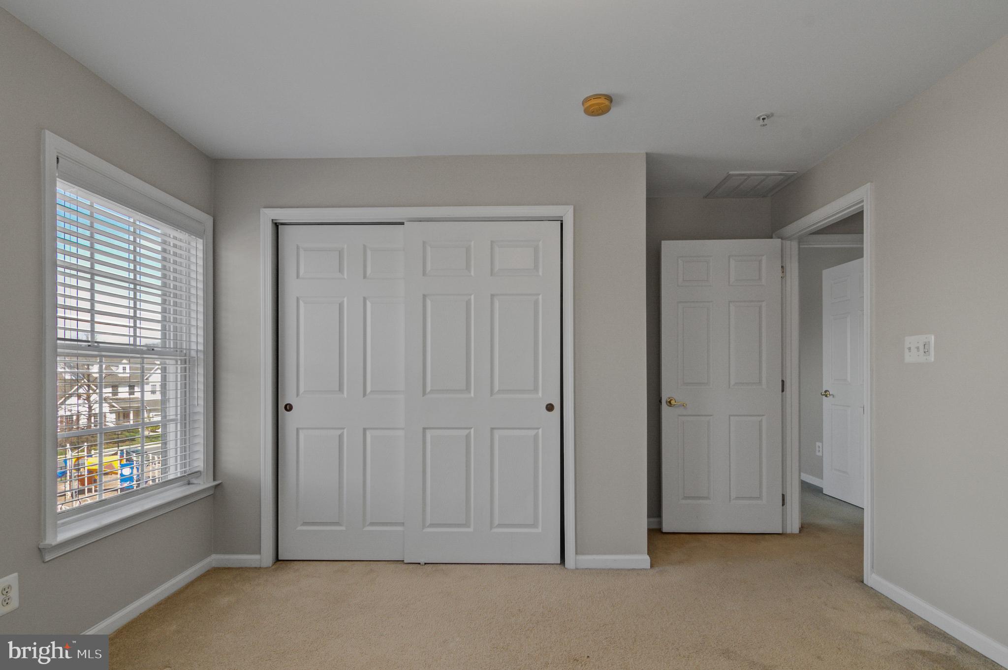 WILLOW OAKS - Residential Lease