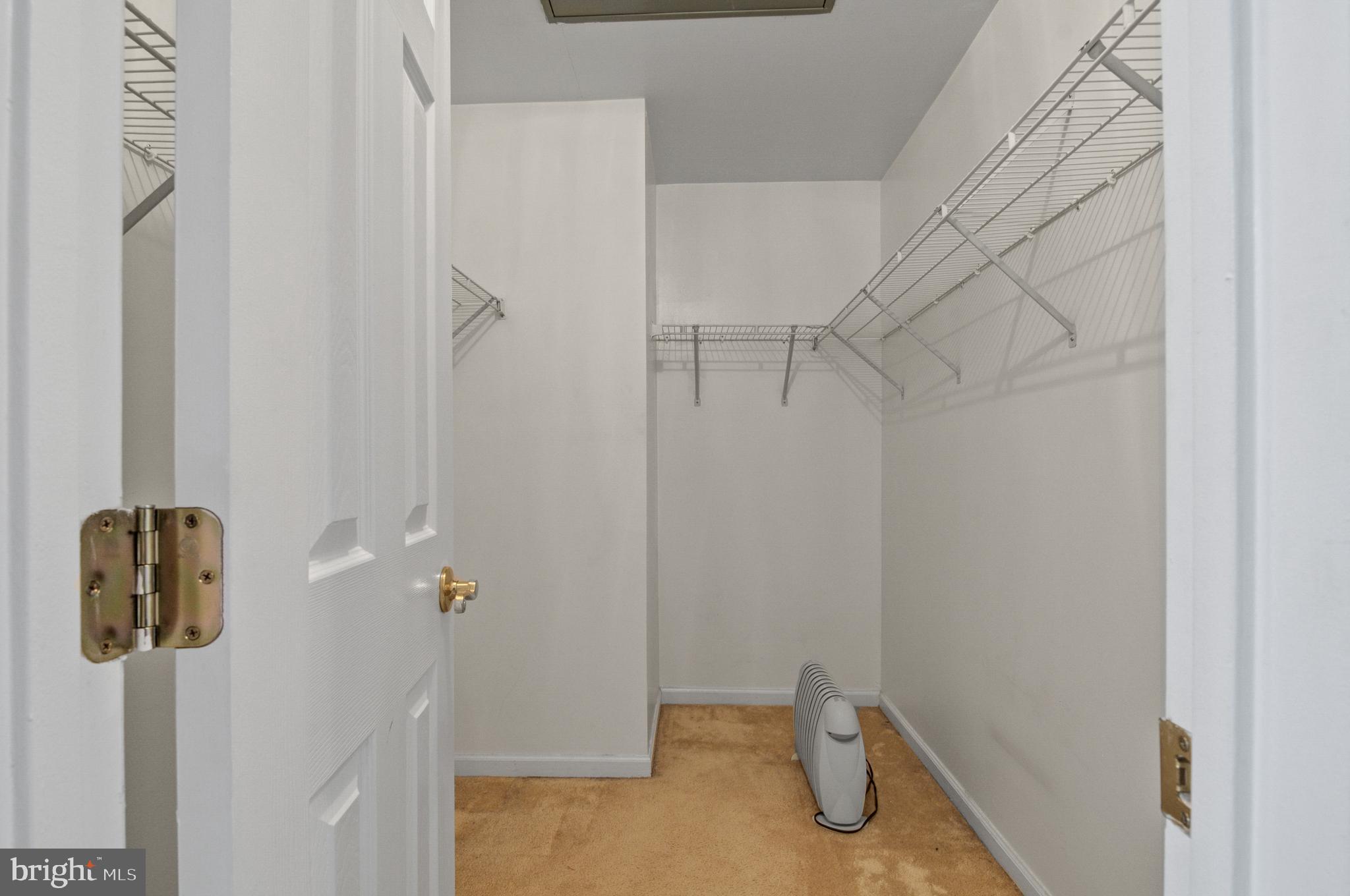 WILLOW OAKS - Residential Lease