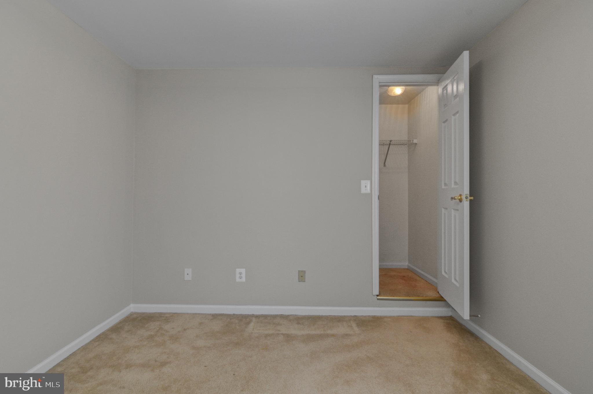 WILLOW OAKS - Residential Lease