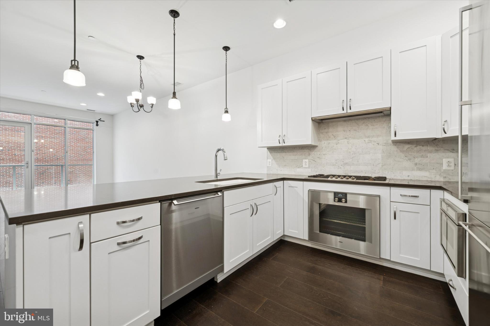 SOCIETY HILL - Residential