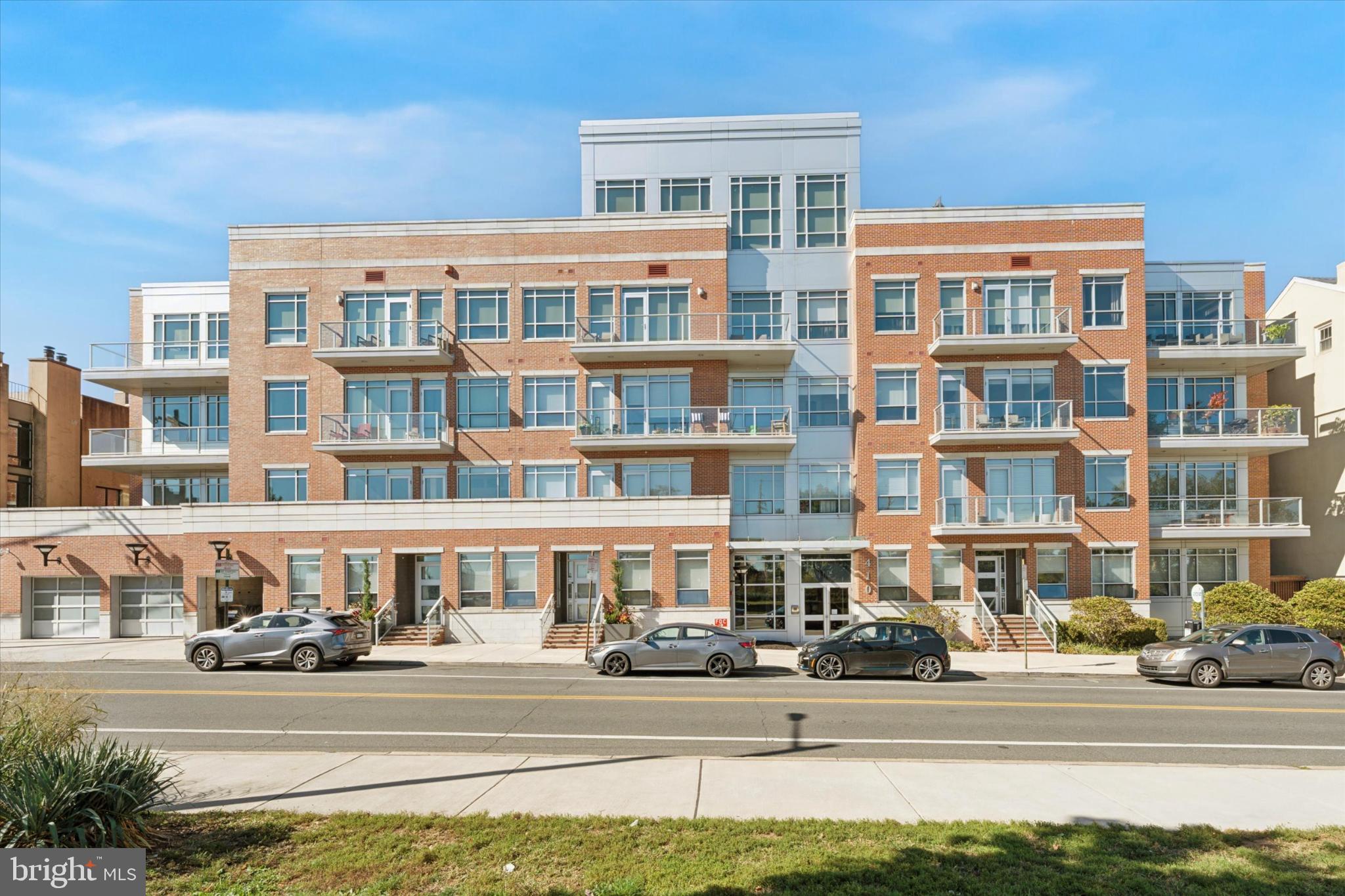 SOCIETY HILL - Residential