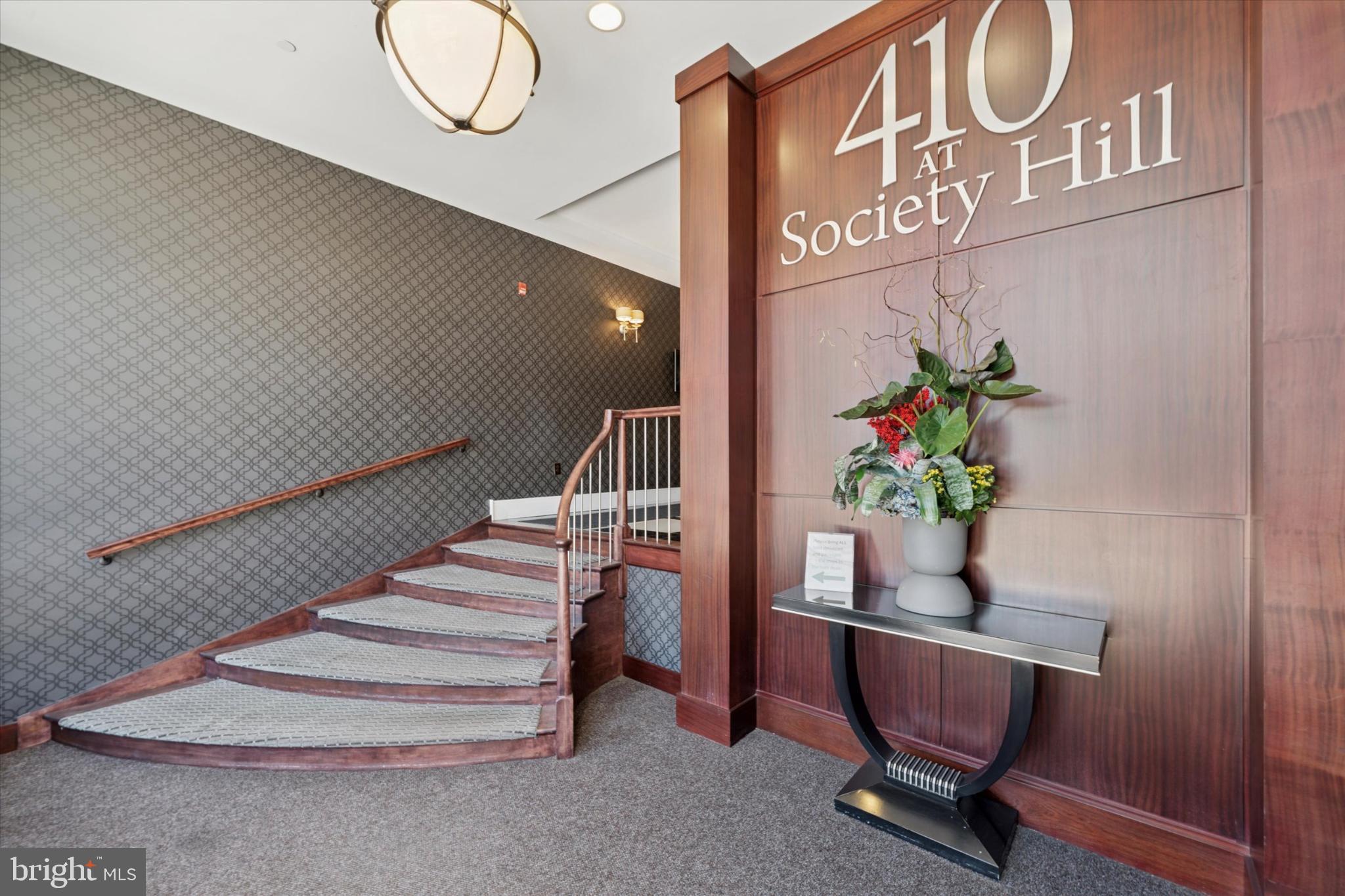 SOCIETY HILL - Residential