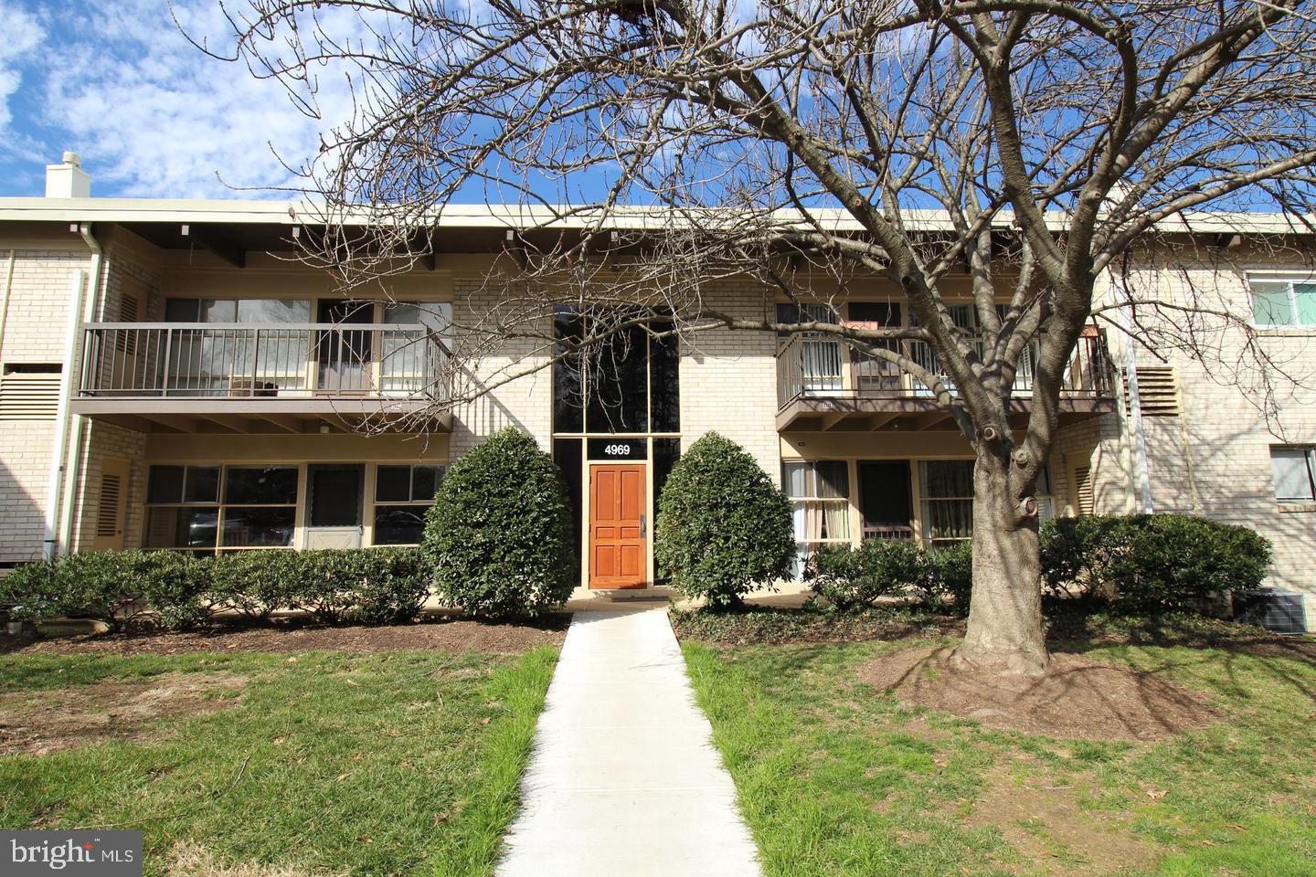 ANNANDALE WOODS - Residential Lease