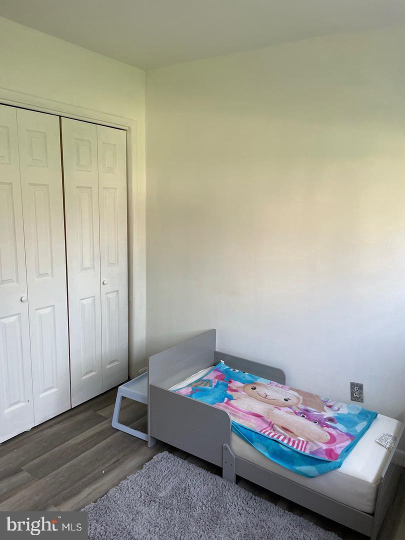 ANNANDALE WOODS - Residential Lease