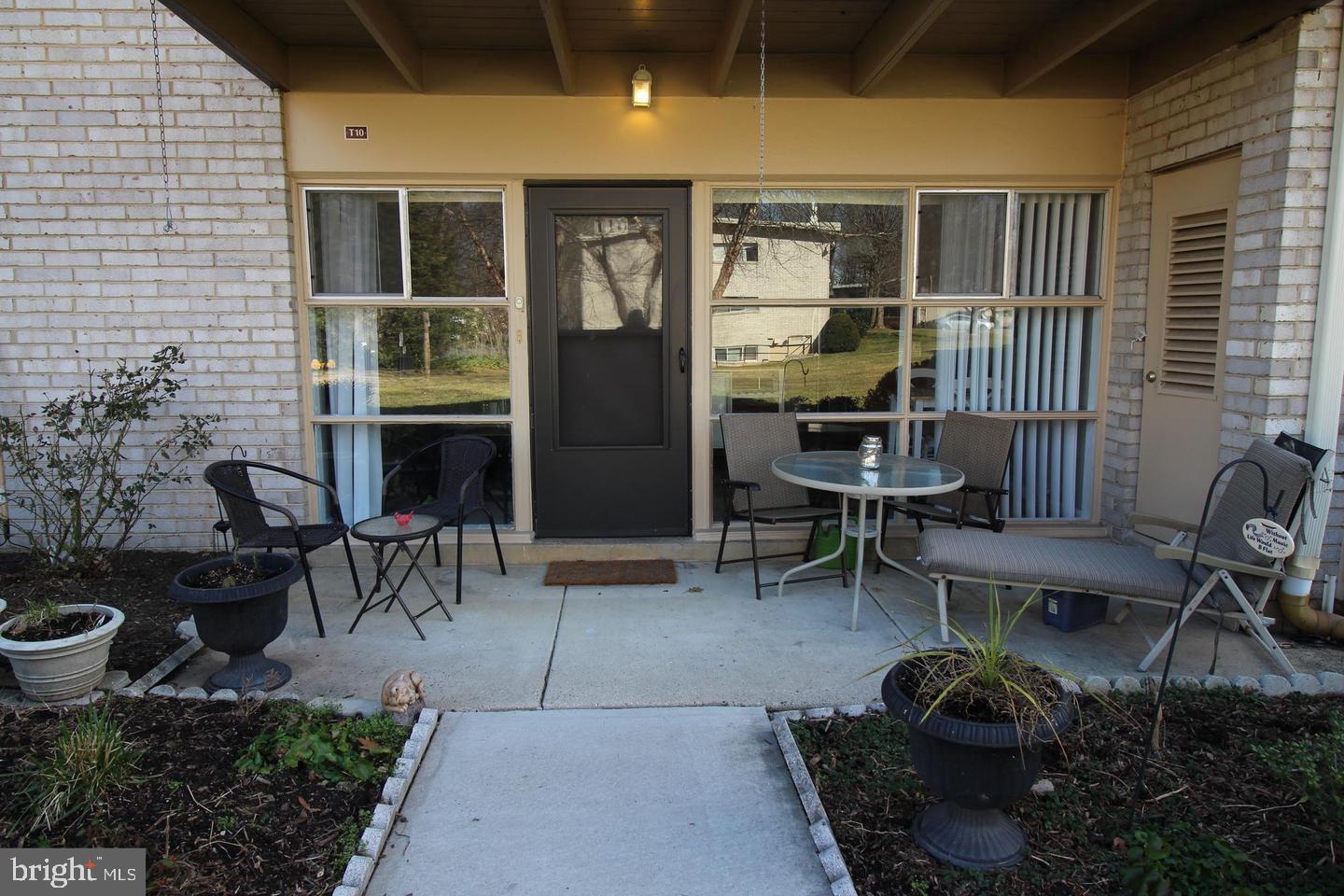 ANNANDALE WOODS - Residential Lease