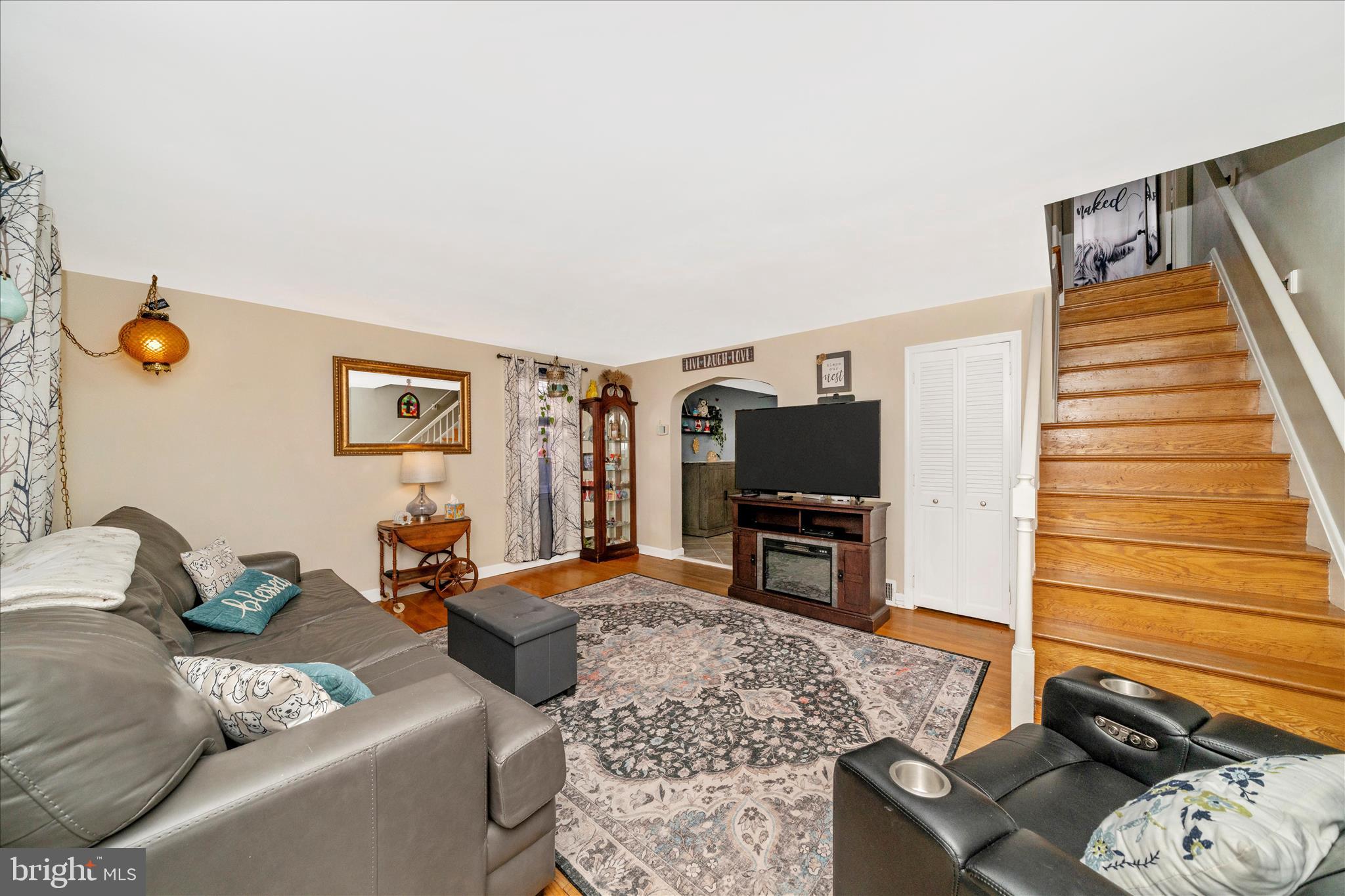 ARBOUR MANOR - Residential