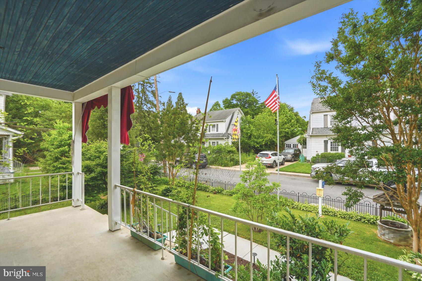 24 NORMAL TERRACE