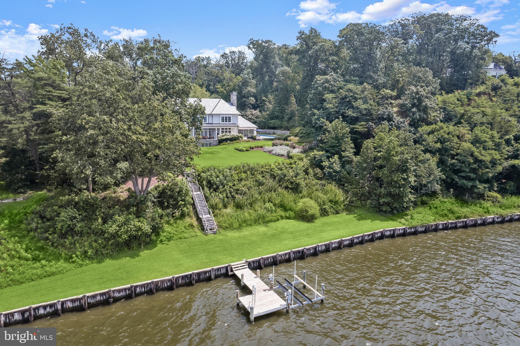 GIBSON ISLAND - Residential