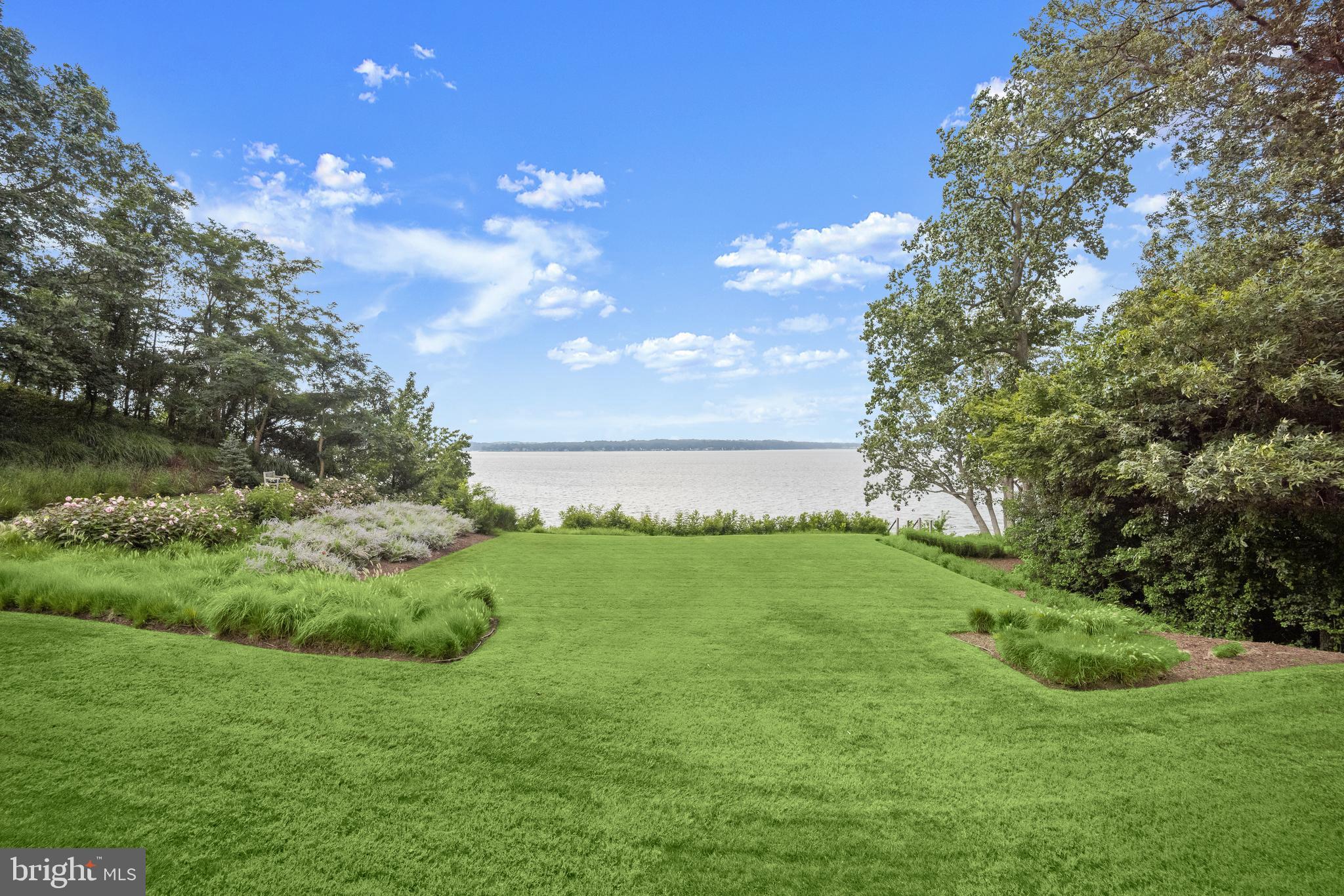 GIBSON ISLAND - Residential