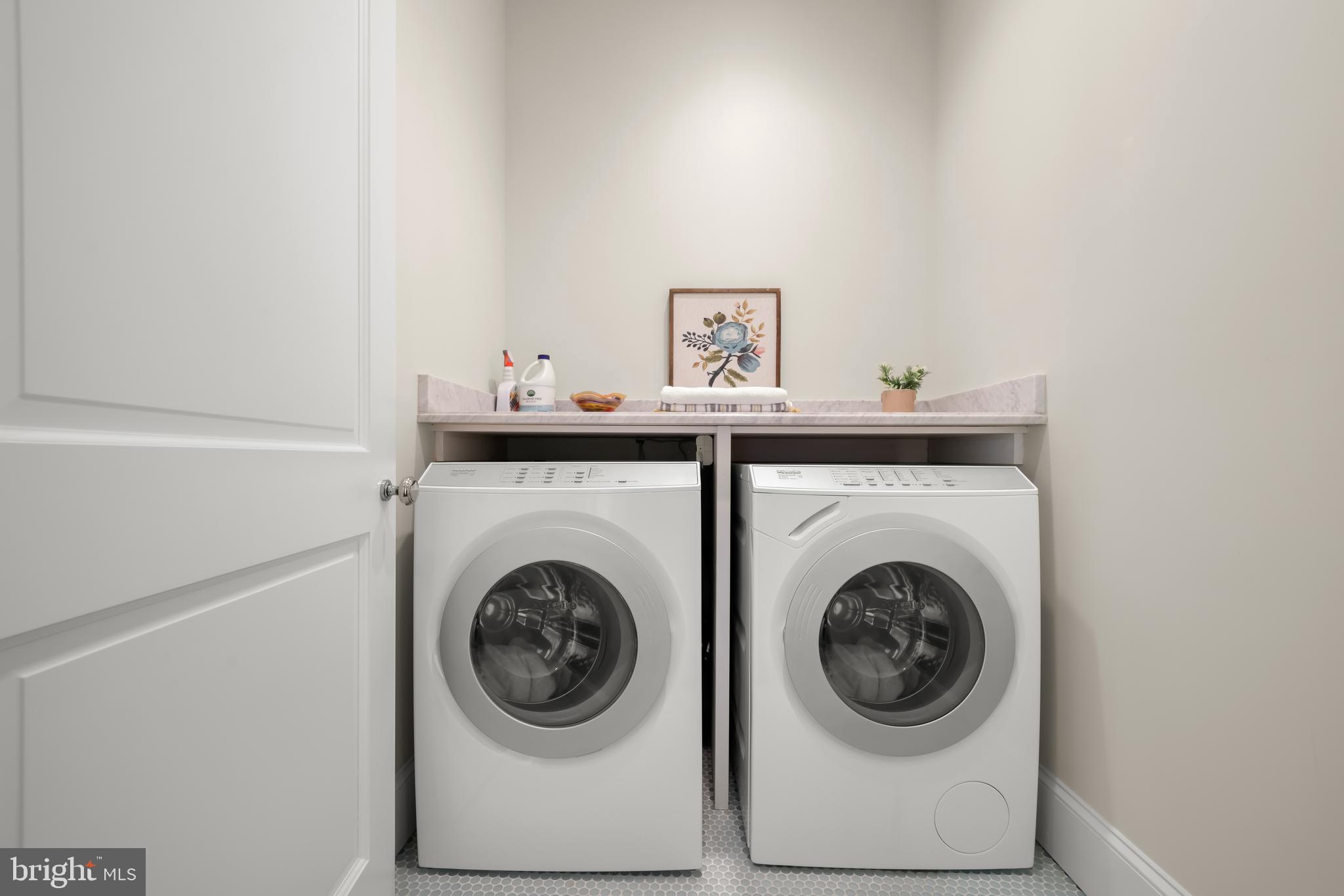 GIBSON ISLAND - Residential