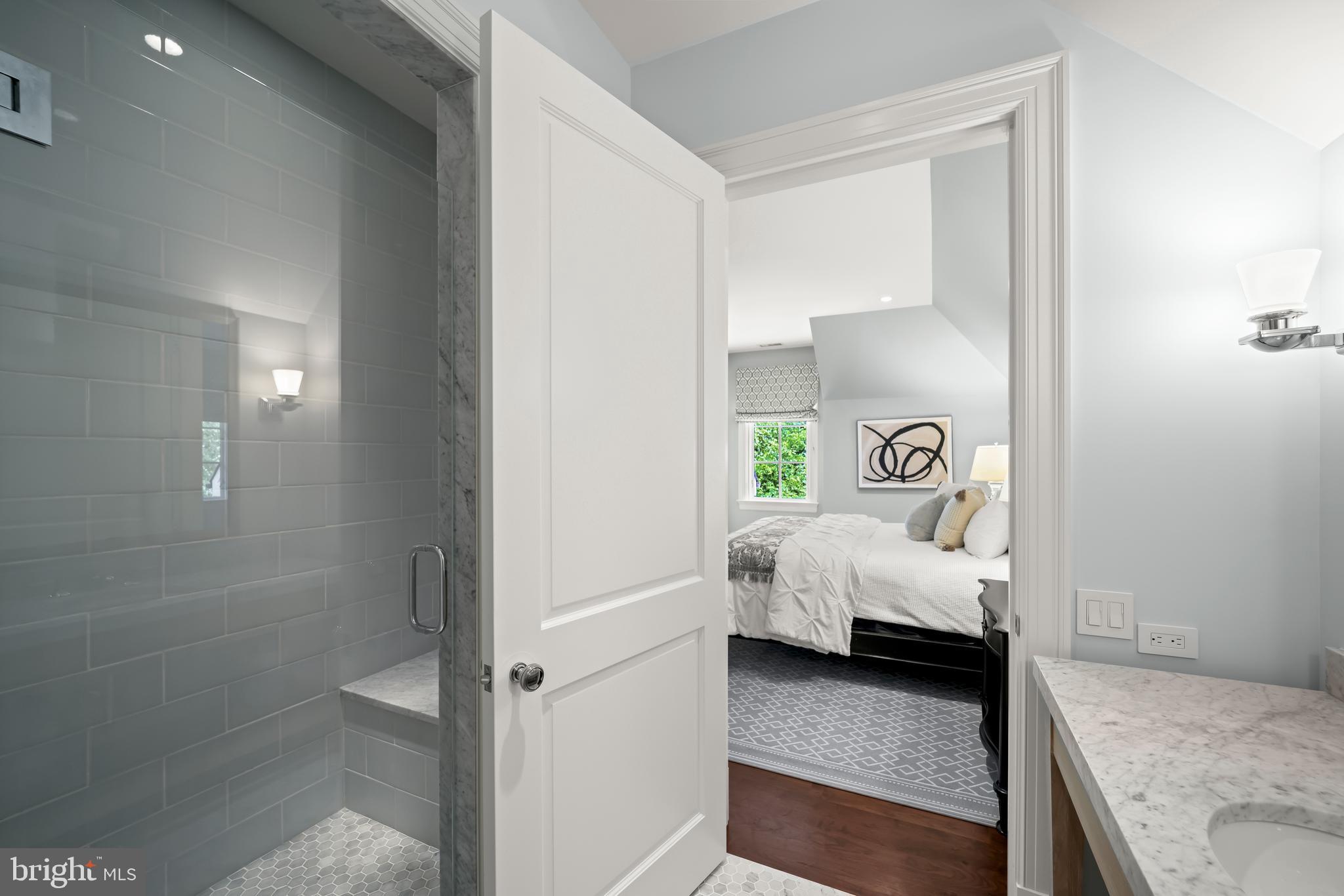 GIBSON ISLAND - Residential