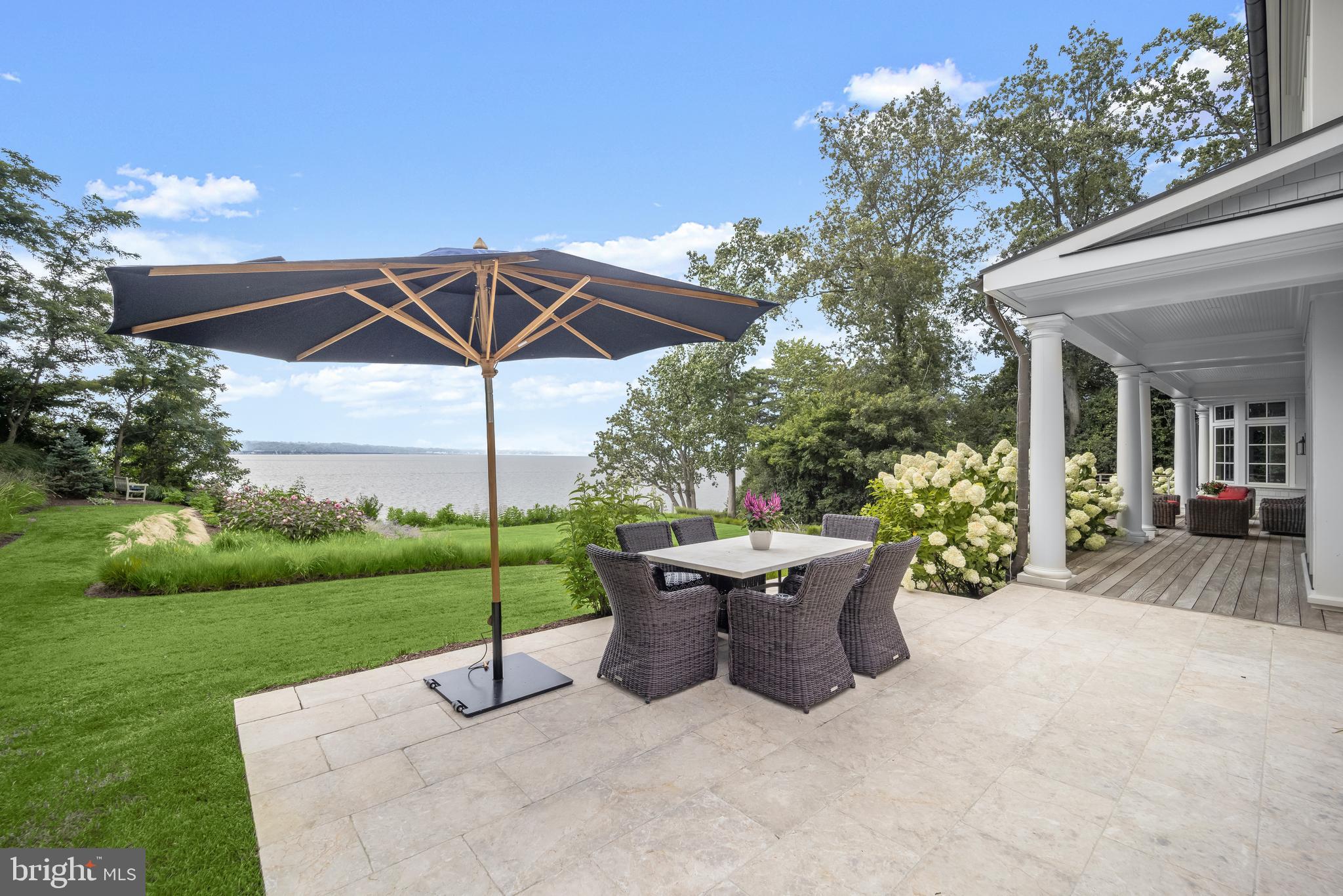 GIBSON ISLAND - Residential