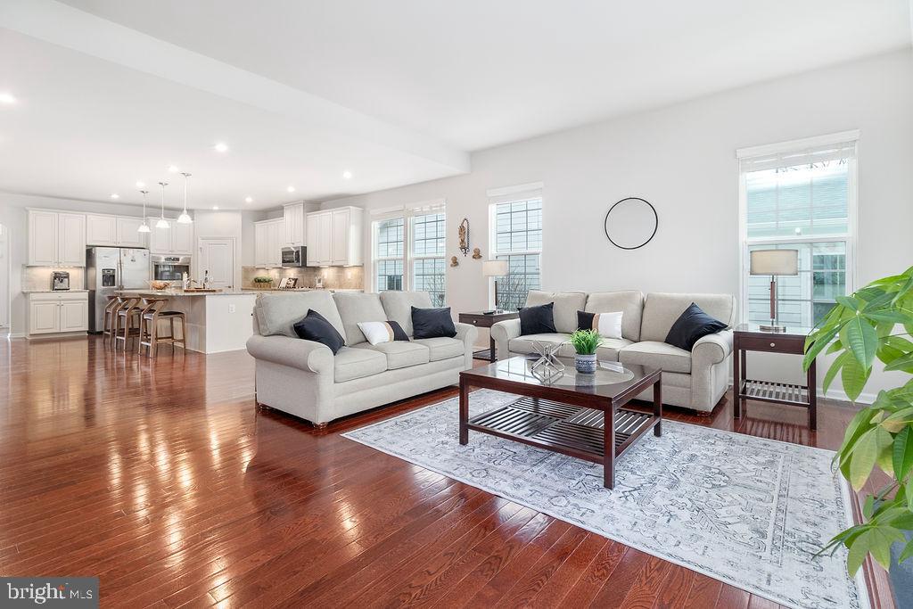 GREENS SOUTH AT WILLOWSF - Residential