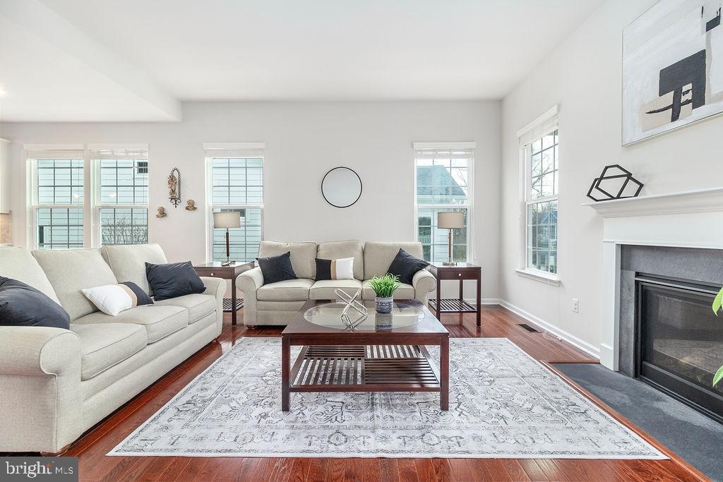 GREENS SOUTH AT WILLOWSF - Residential