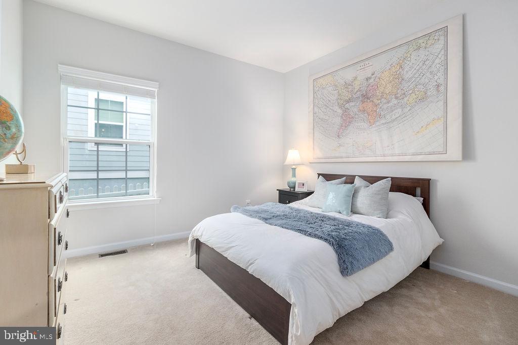 GREENS SOUTH AT WILLOWSF - Residential