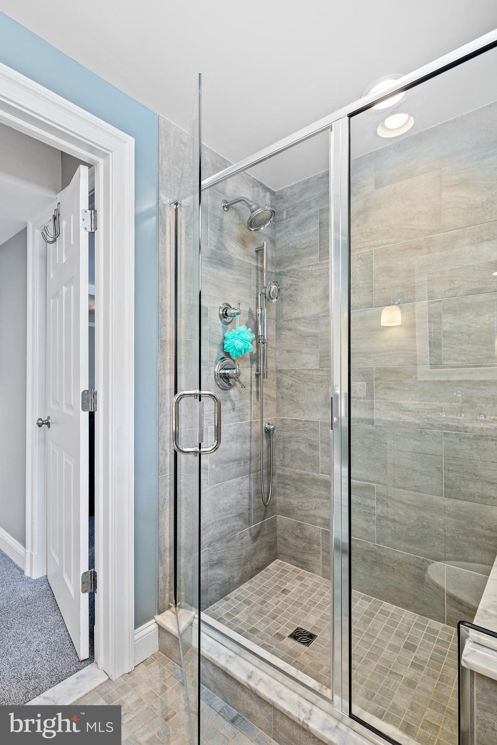 MOUNT HEBRON - Residential