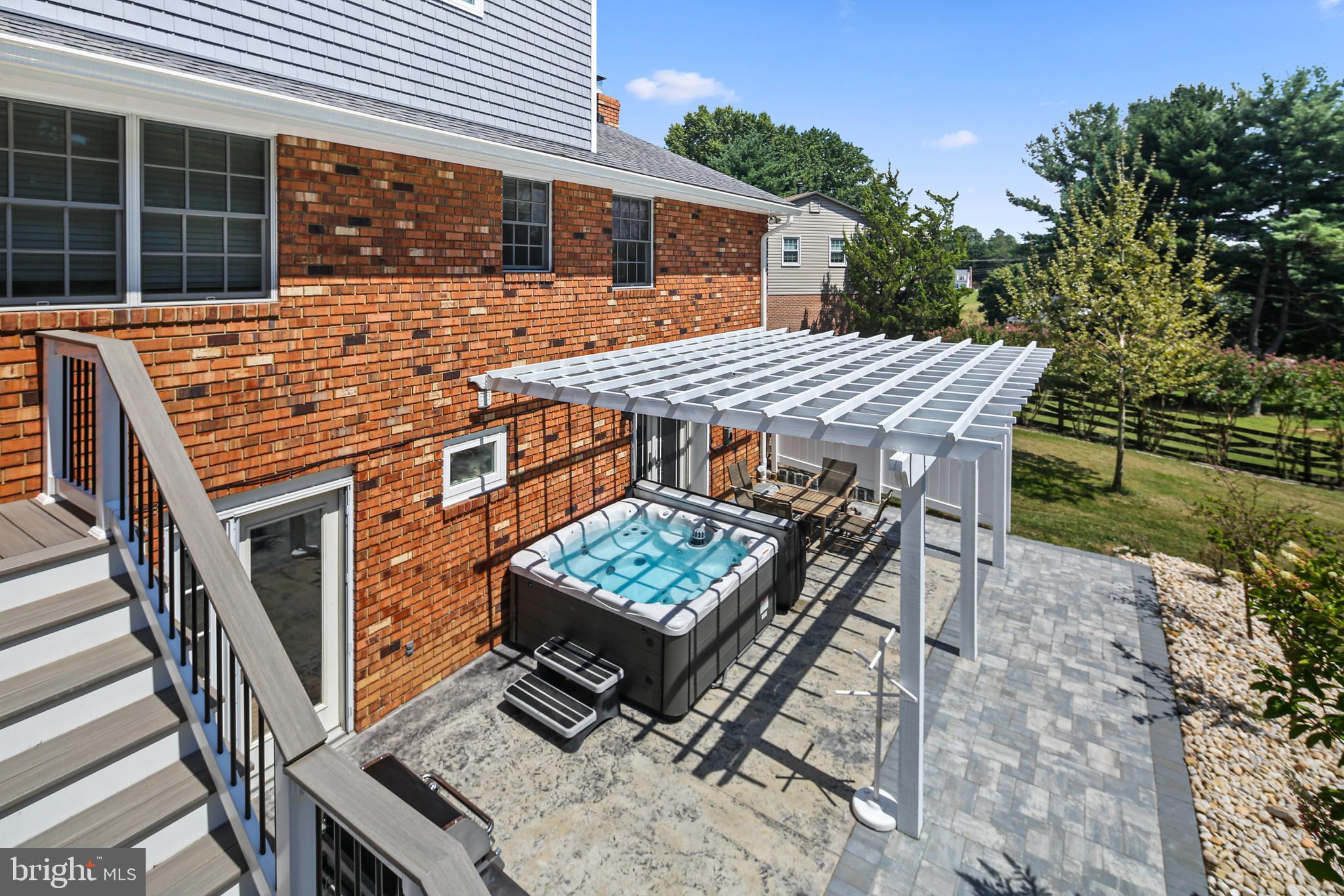 MOUNT HEBRON - Residential