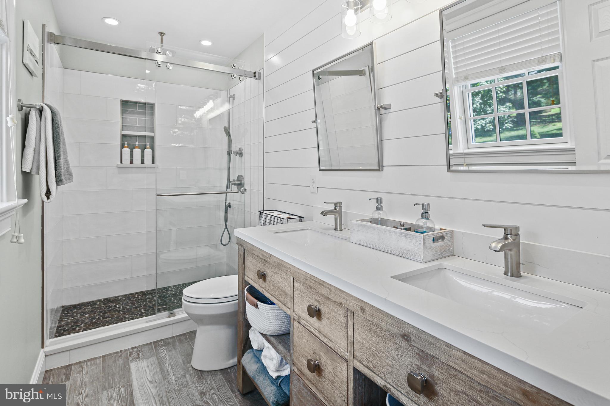 MOUNT HEBRON - Residential