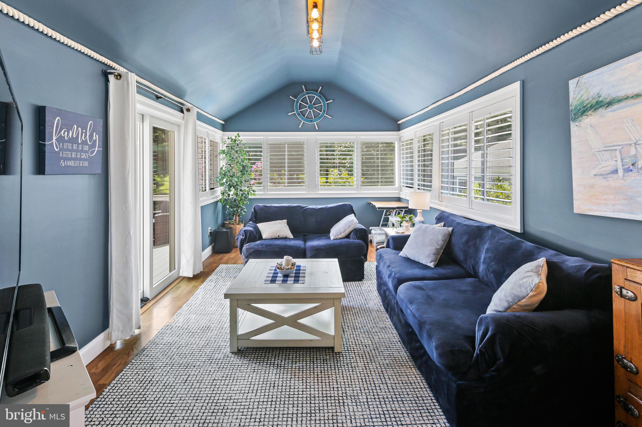 MOUNT HEBRON - Residential