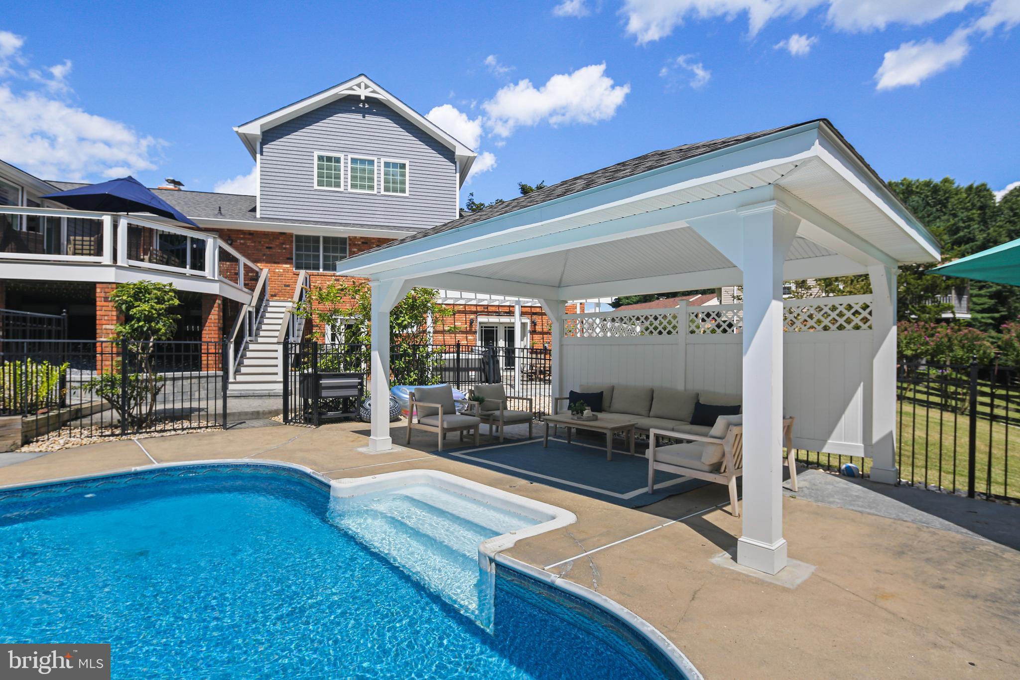 MOUNT HEBRON - Residential