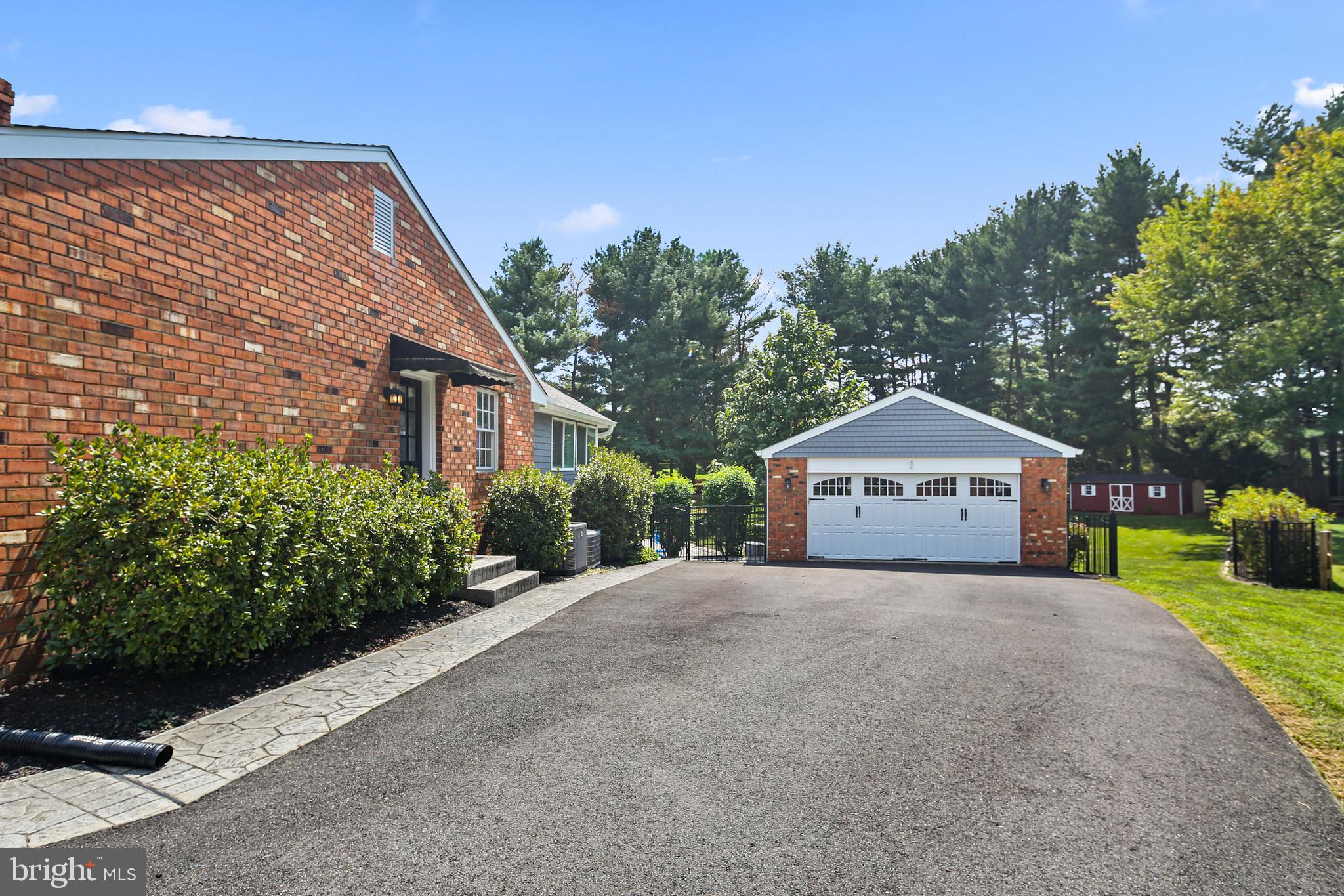 MOUNT HEBRON - Residential