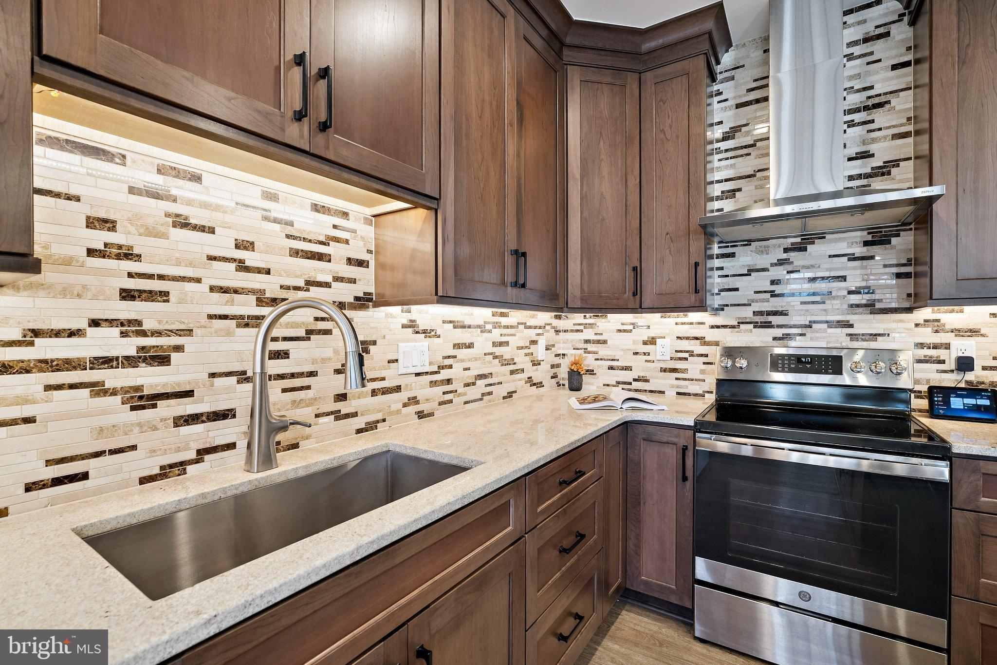 CONFEDERATE RIDGE - Residential