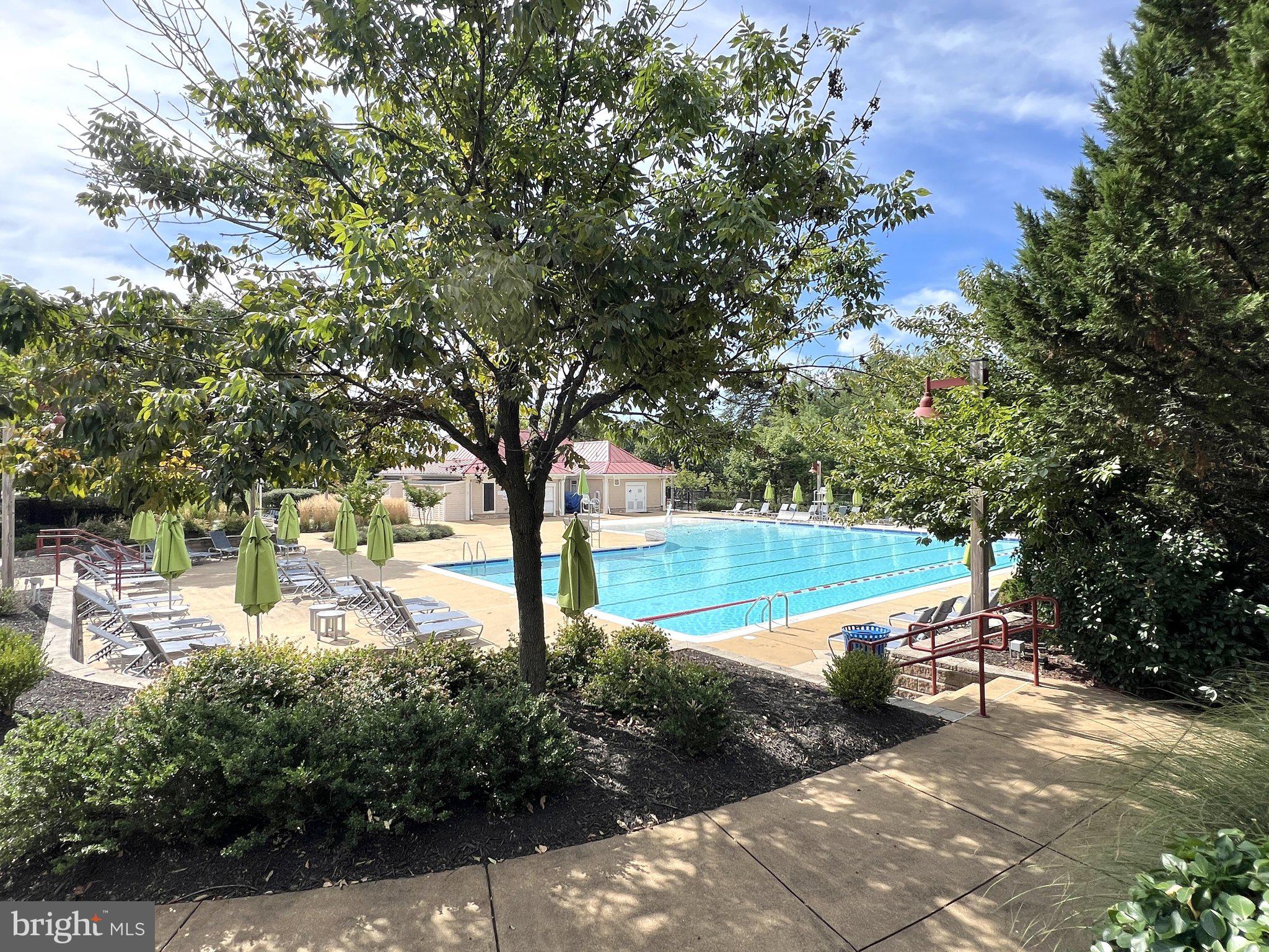 NORTHLAKE - Residential