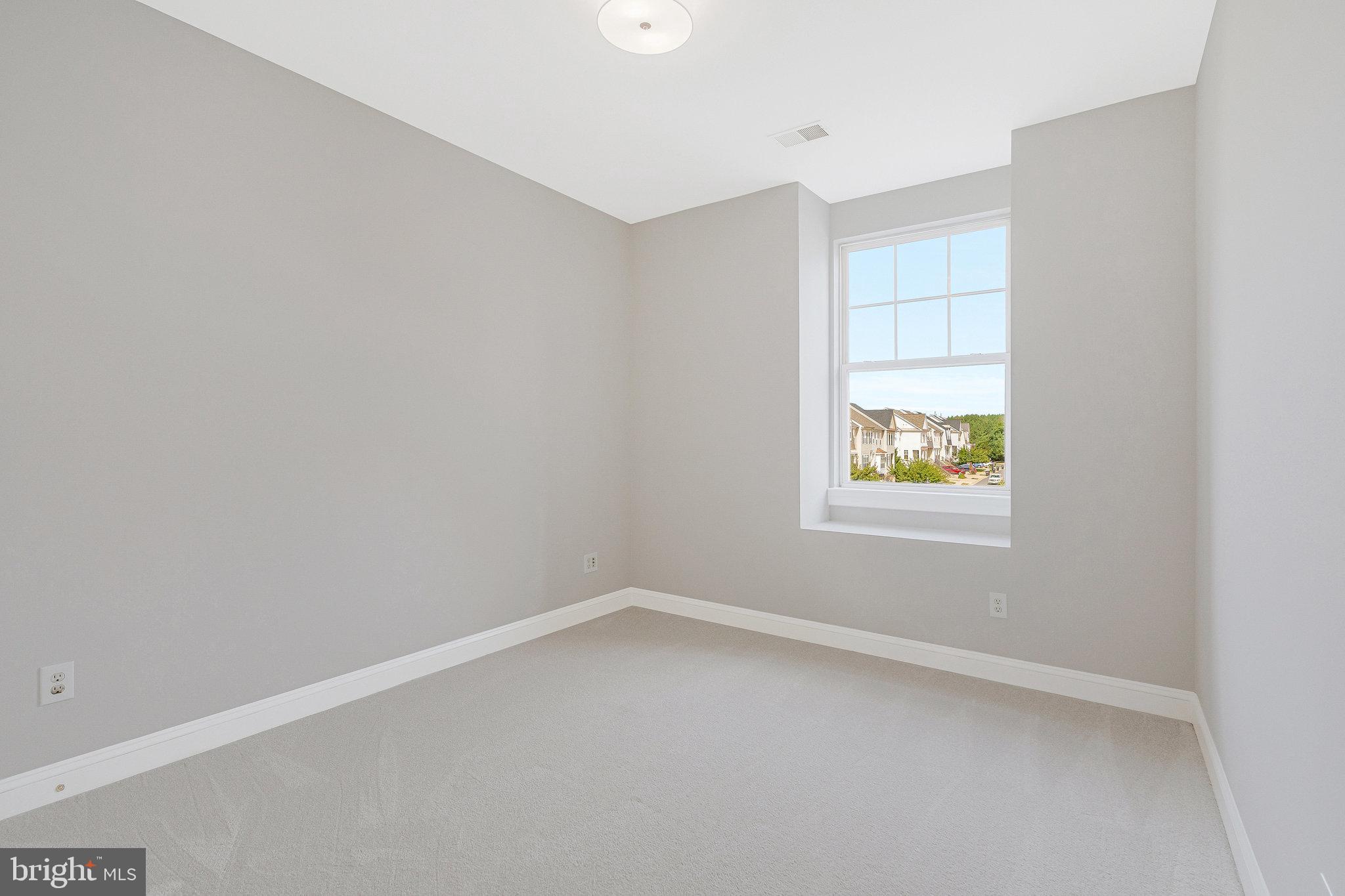 NORTHLAKE - Residential