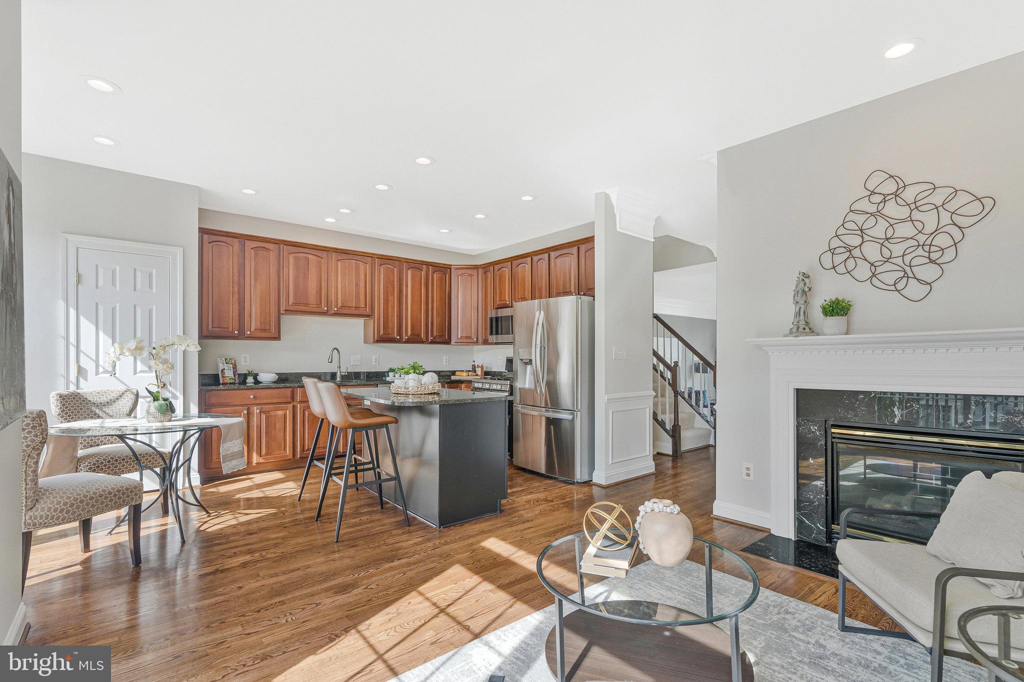 NORTHLAKE - Residential