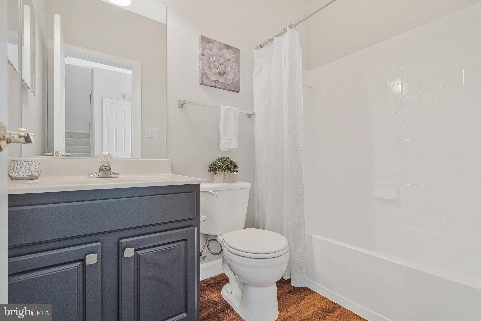 NORTHLAKE - Residential