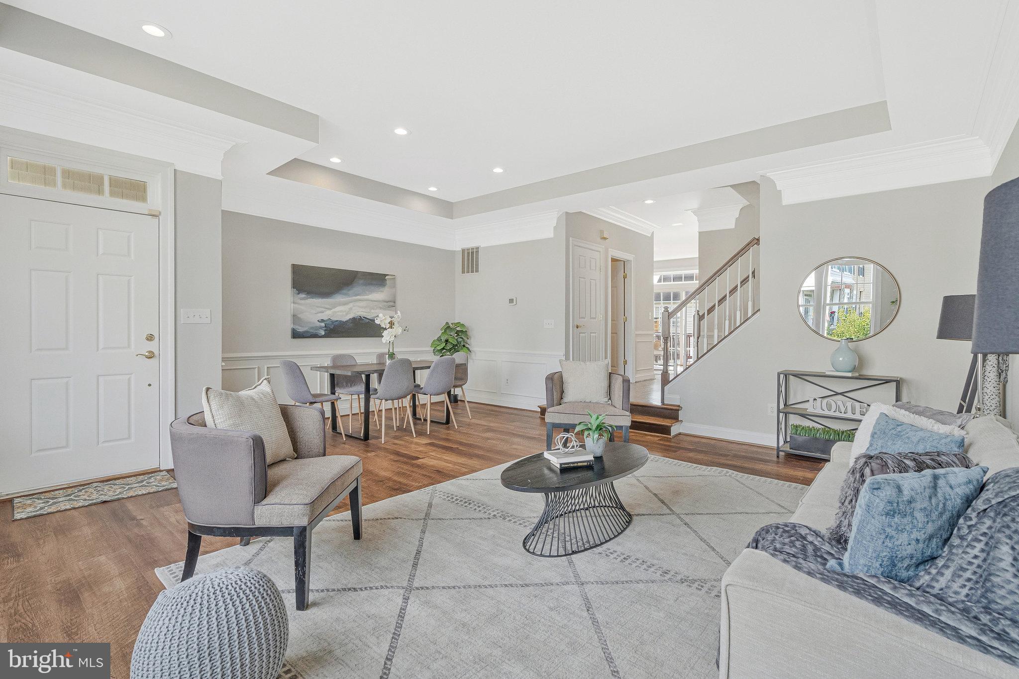 NORTHLAKE - Residential